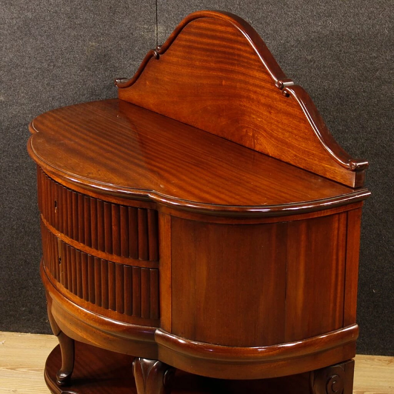 Carved mahogany dresser, 1920s 11