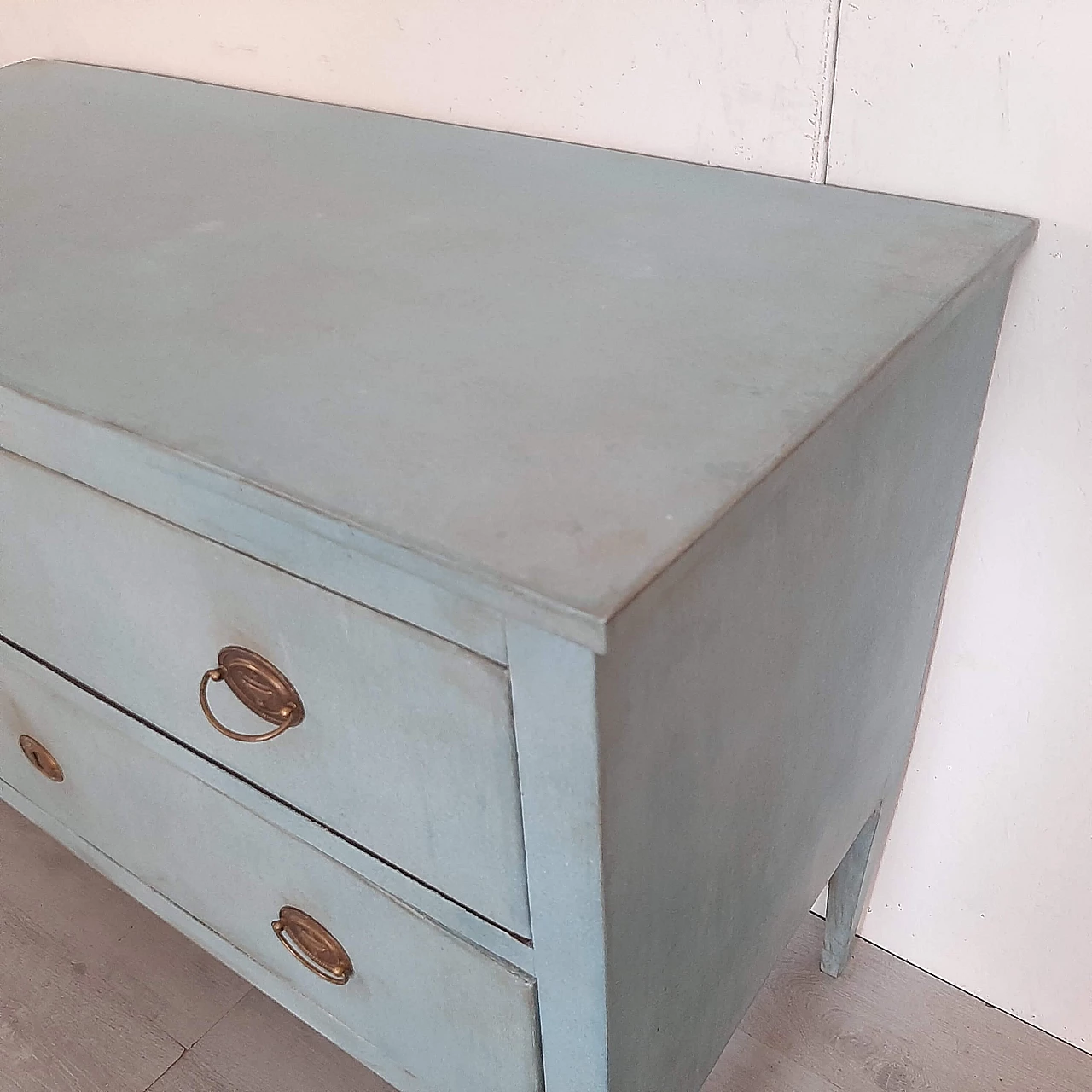 Louis XVI light blue lacquered wood dresser, late 18th century 7