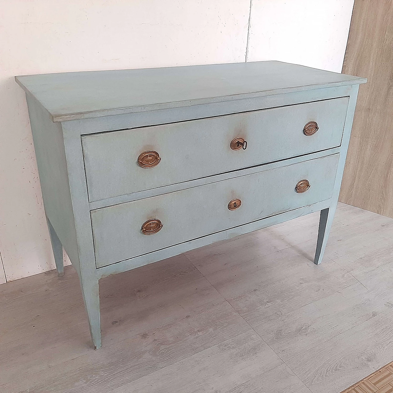 Louis XVI light blue lacquered wood dresser, late 18th century 11