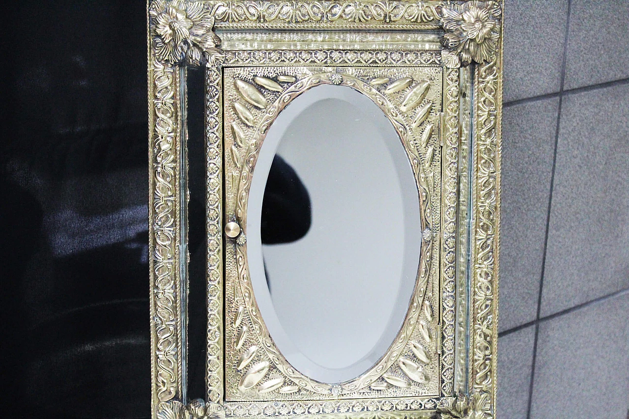 Specchio contenitore in legno e ottone con spazzole, anni '20 3