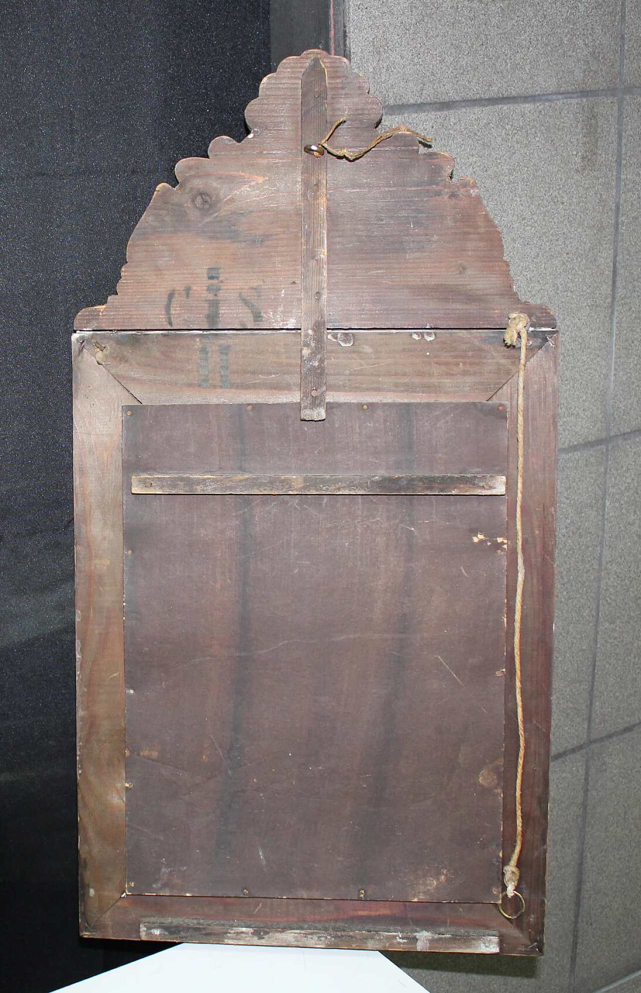 Specchio contenitore in legno e ottone con spazzole, anni '20 6