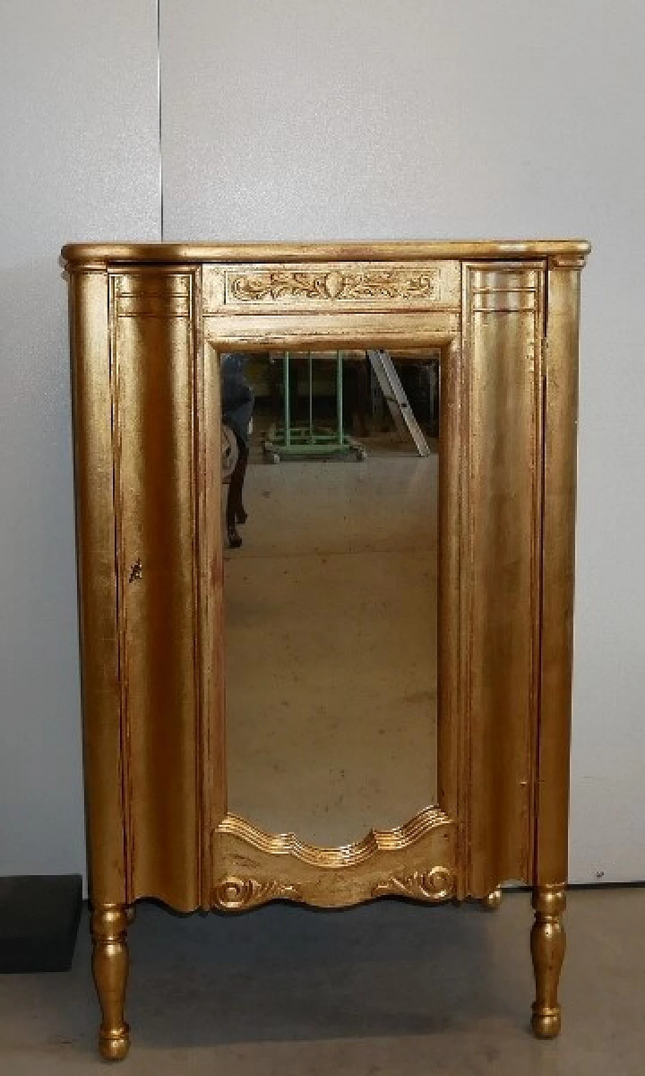 Credenza con specchio in legno dorato, anni '30 13