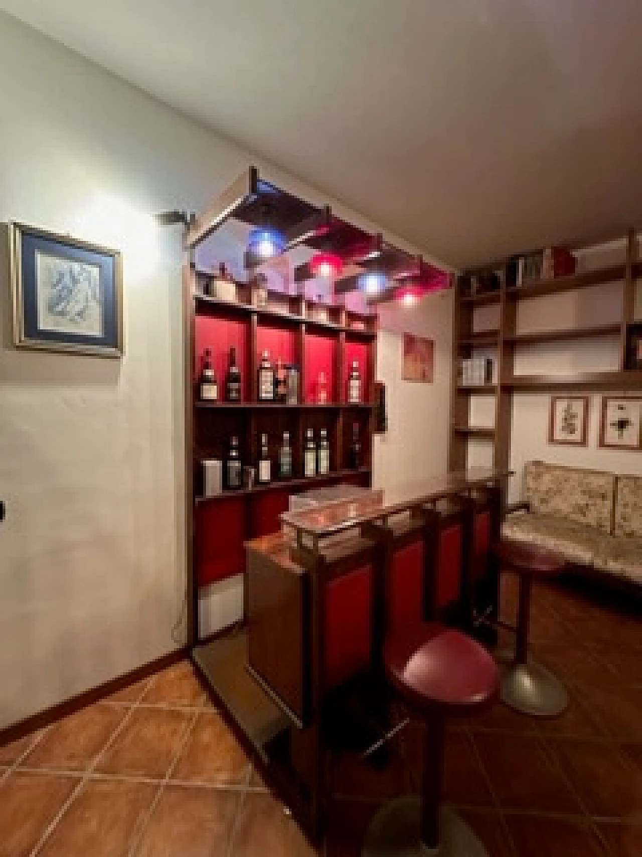 Mobile bar in palissandro con coppia di sgabelli, anni '60 3