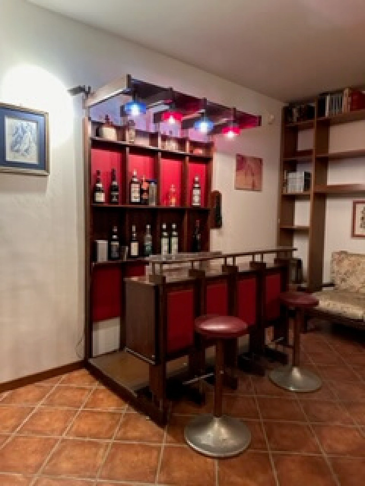 Rosewood bar cabinet with pair of stools, 1960s 12