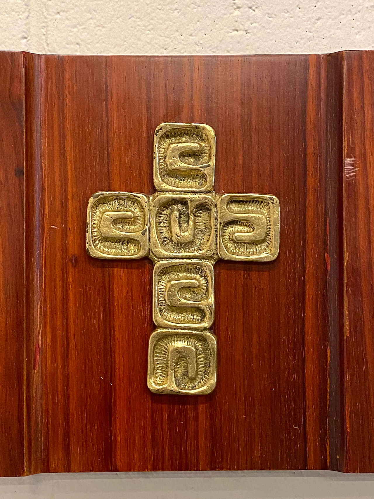 Rosewood panel with chiselled bronze crucifix by Luciano Frigerio, 1960s 6