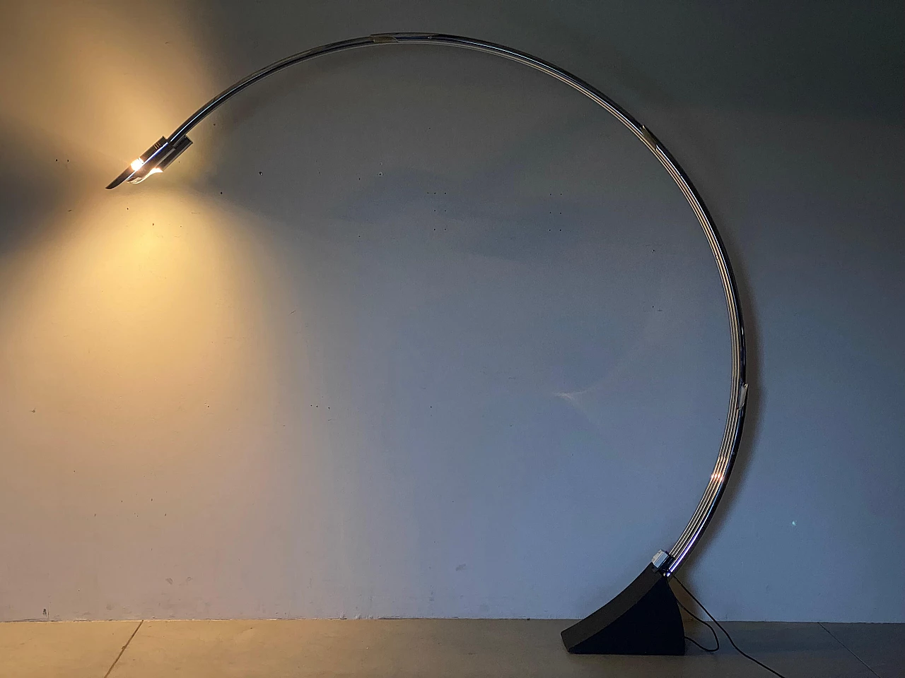 Steel and cast iron arched floor lamp by Goffredo Reggiani, 1970s 2