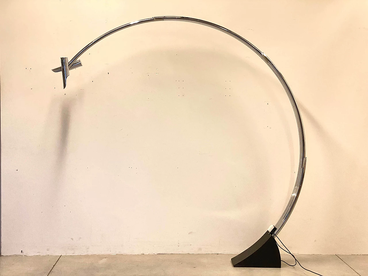 Steel and cast iron arched floor lamp by Goffredo Reggiani, 1970s 13
