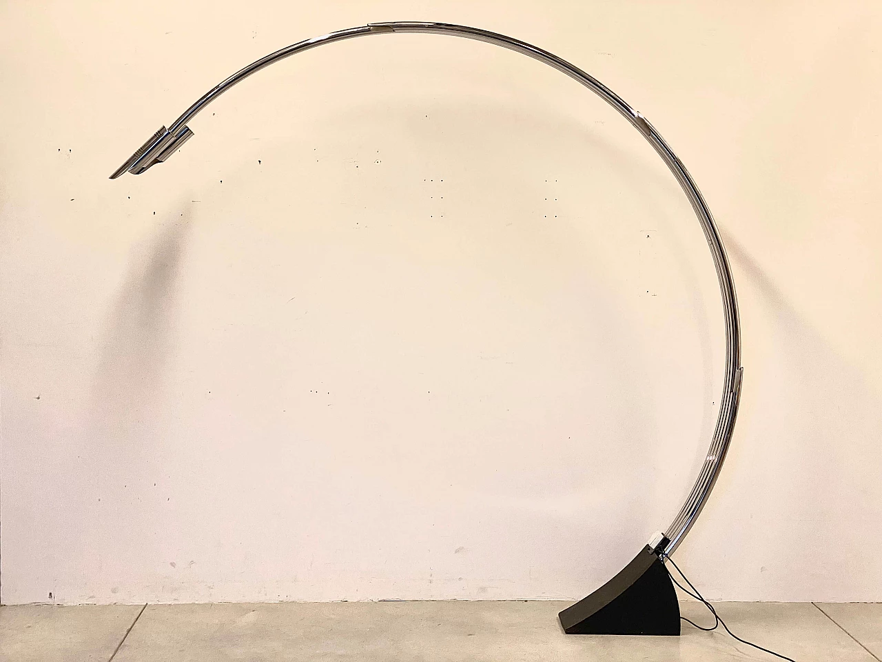 Steel and cast iron arched floor lamp by Goffredo Reggiani, 1970s 14