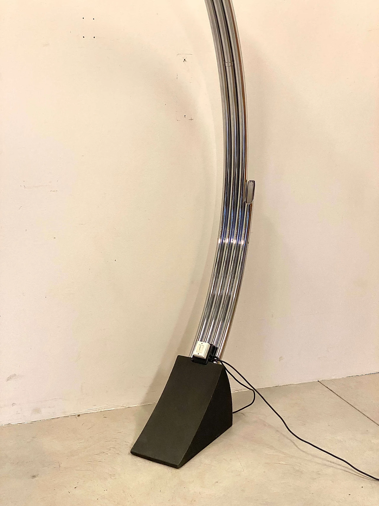 Steel and cast iron arched floor lamp by Goffredo Reggiani, 1970s 16