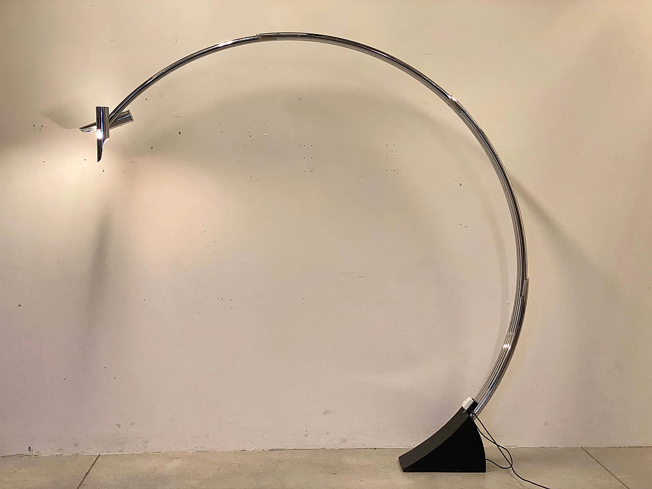 Steel and cast iron arched floor lamp by Goffredo Reggiani, 1970s 18