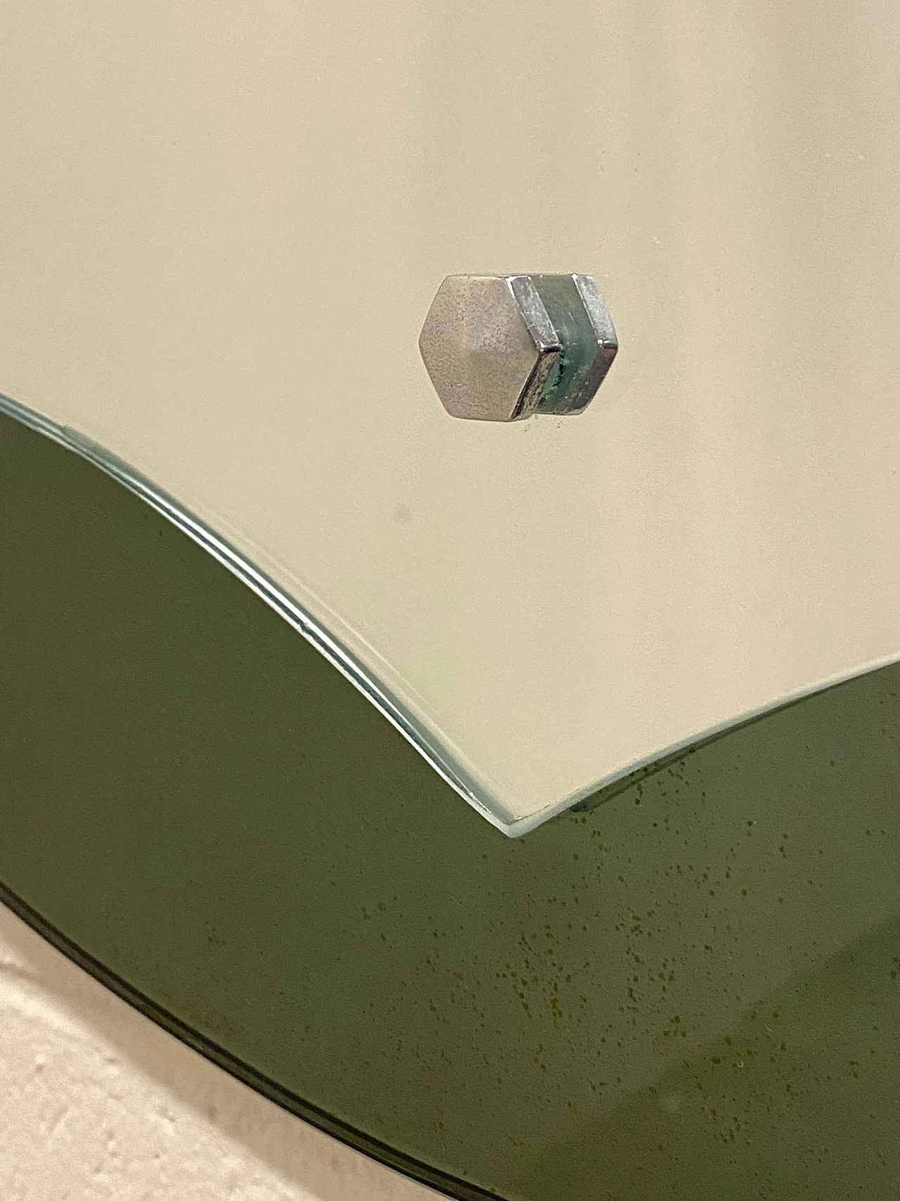 Specchio rotondo con cornice in vetro verde, anni '70 4