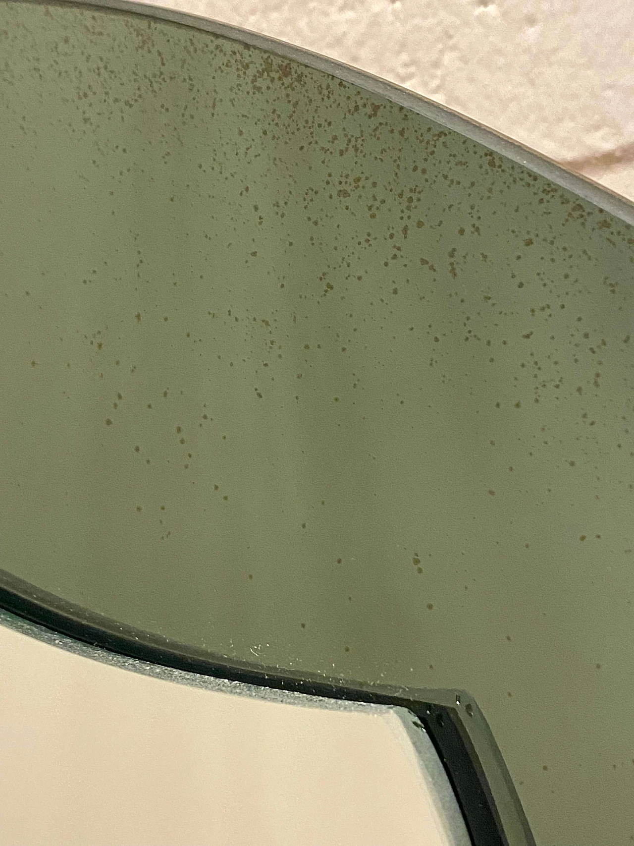 Specchio rotondo con cornice in vetro verde, anni '70 5