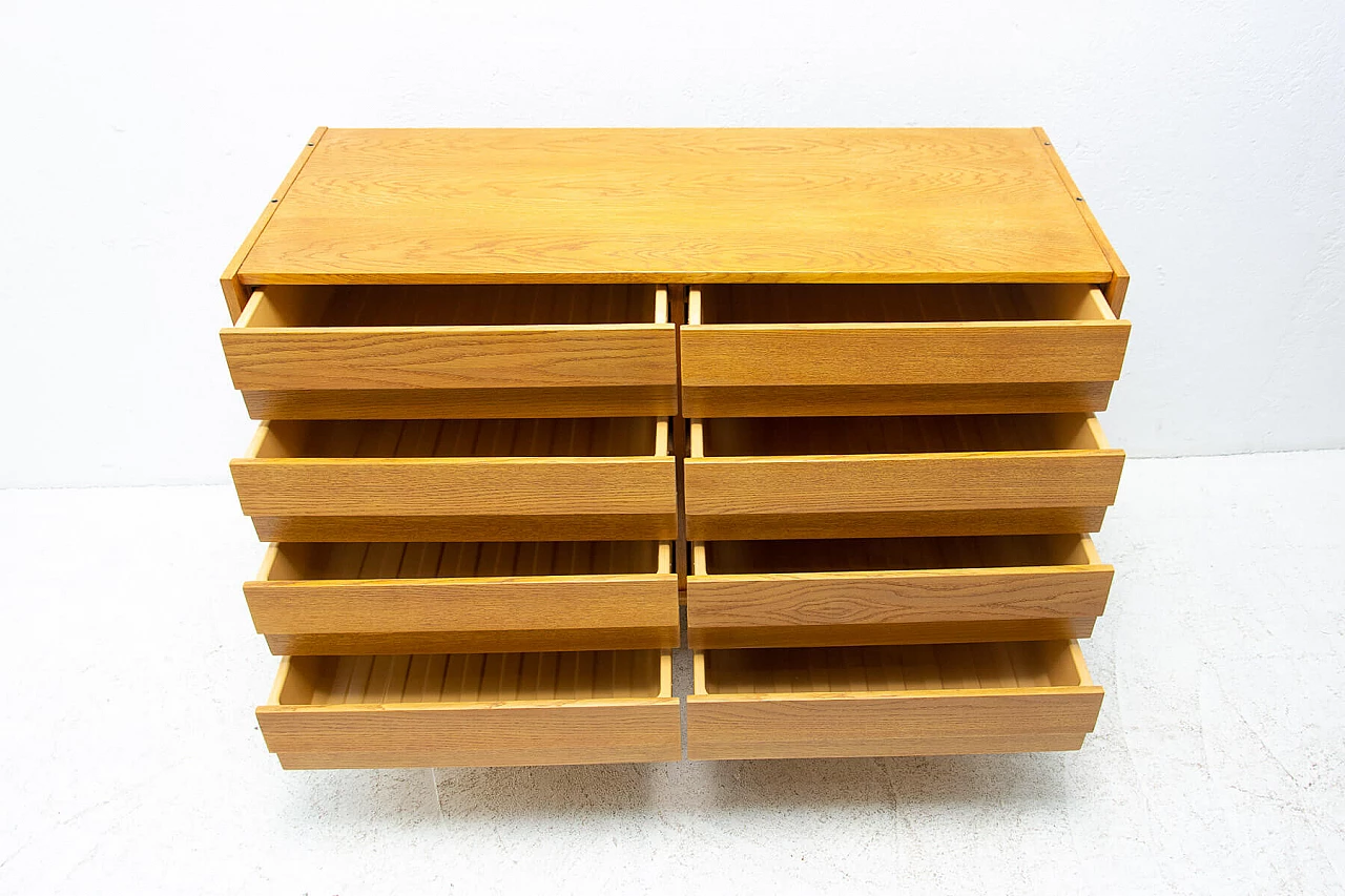 U-453 oak and plywood chest of drawers by Jiri Jiroutek for Interiér Praha, 1960s 6