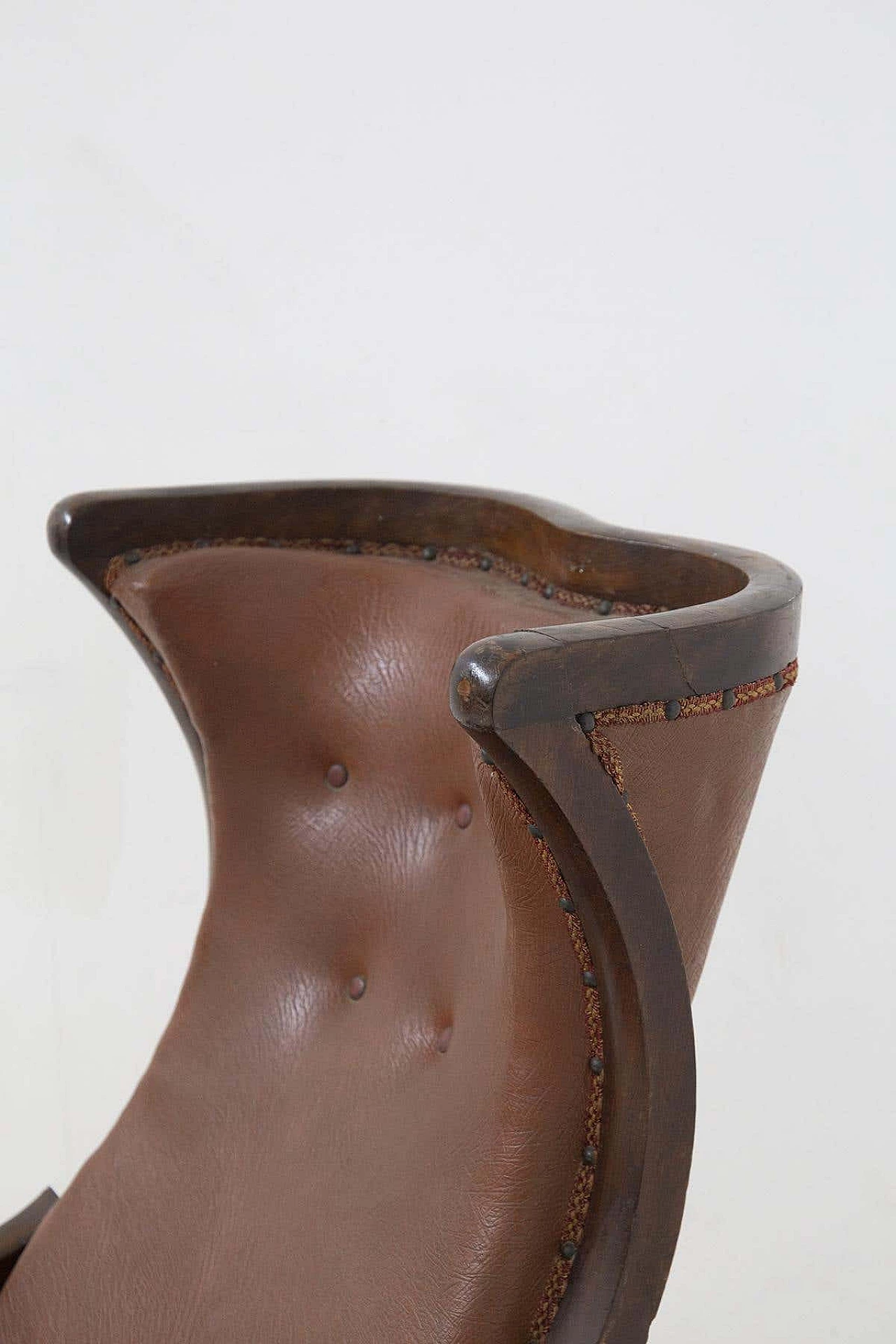 Poltrona in legno e pelle con braccioli a S, '800 1