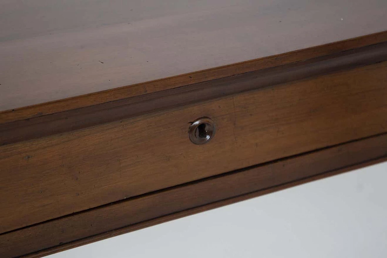 Tavolo in legno da centro con gambe decorate, anni '50 2