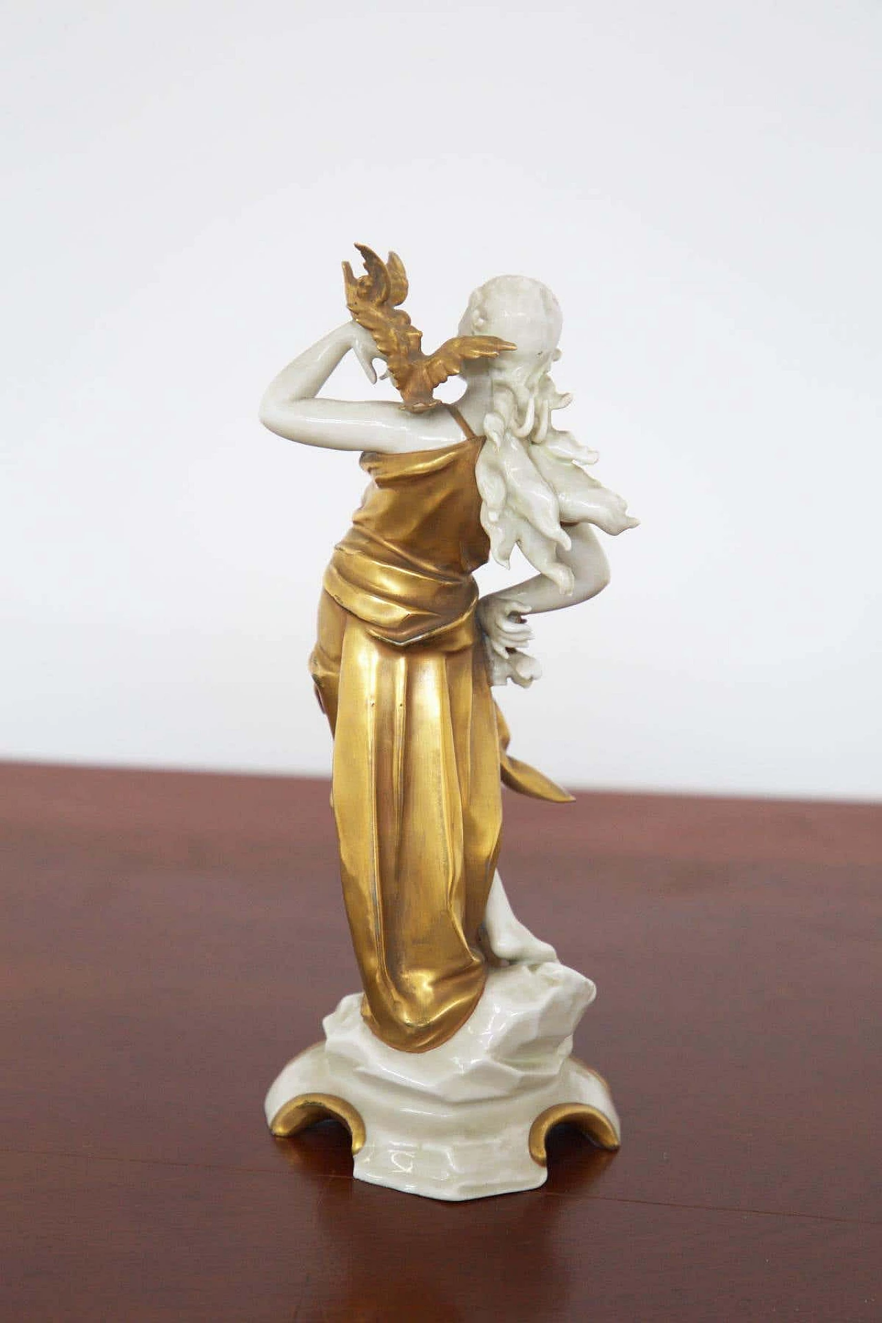 Statuetta Gemelli in ceramica dorata di Capodimonte, inizio '900 2