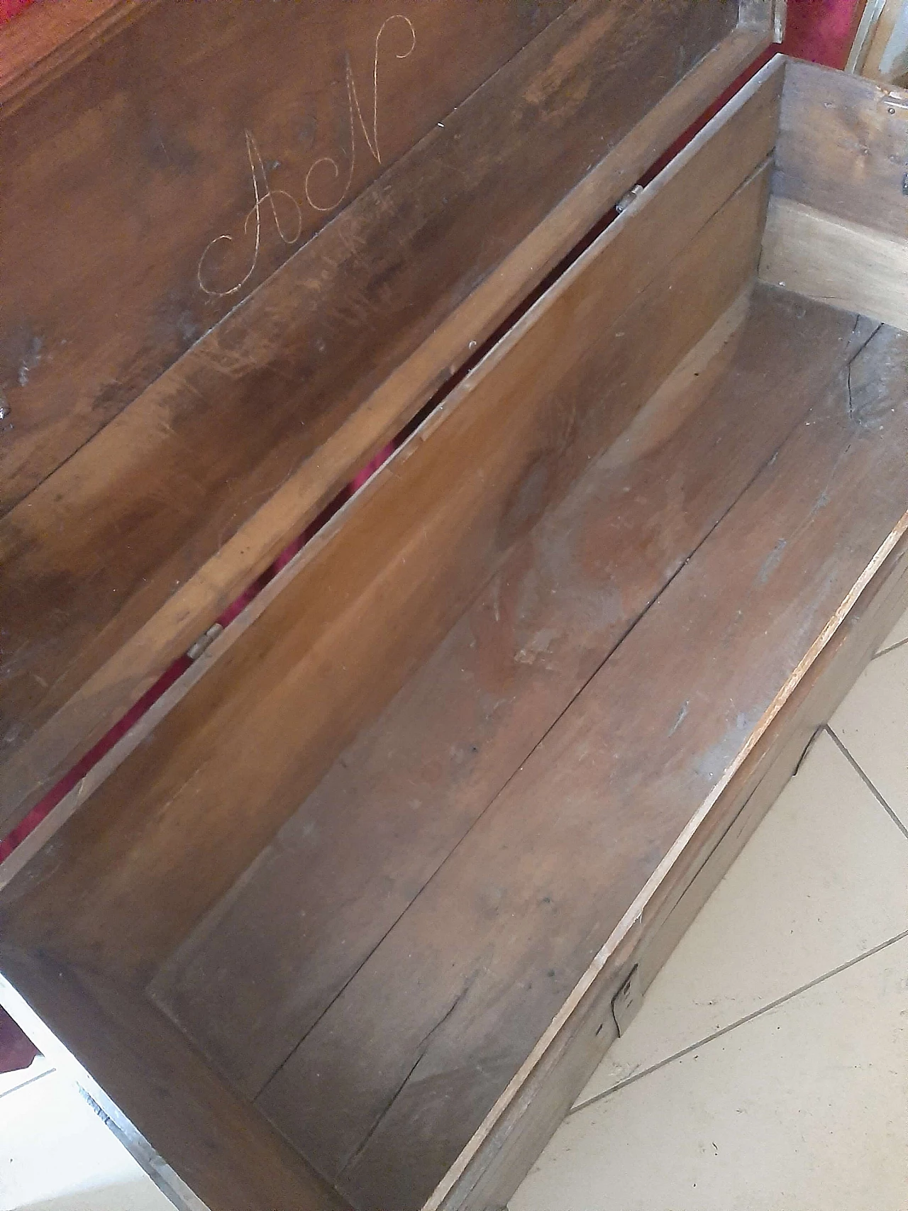 Walnut and metal trunk, early 19th century 6