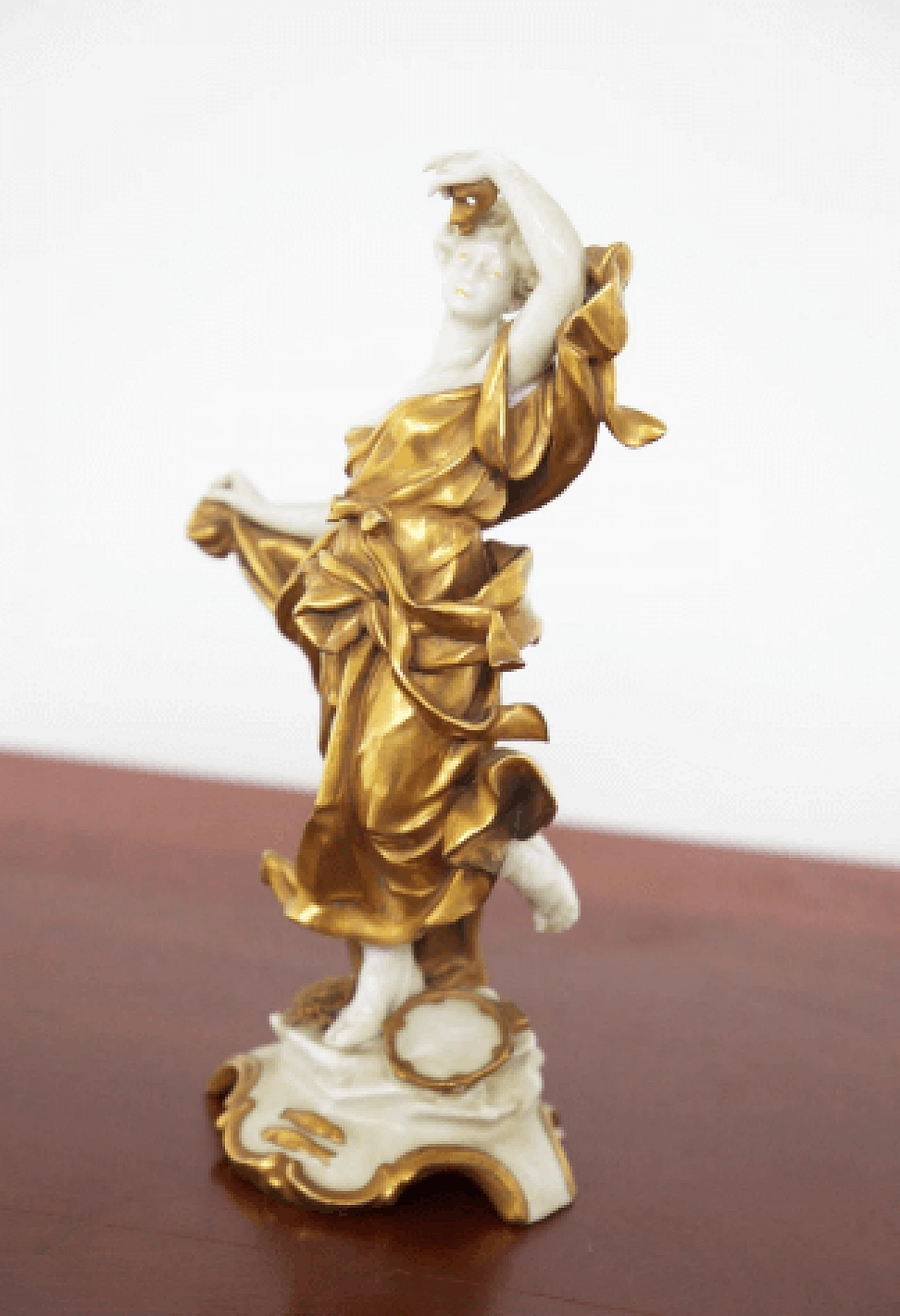 Statuetta Pesci in ceramica dorata di Capodimonte, inizio '900 6