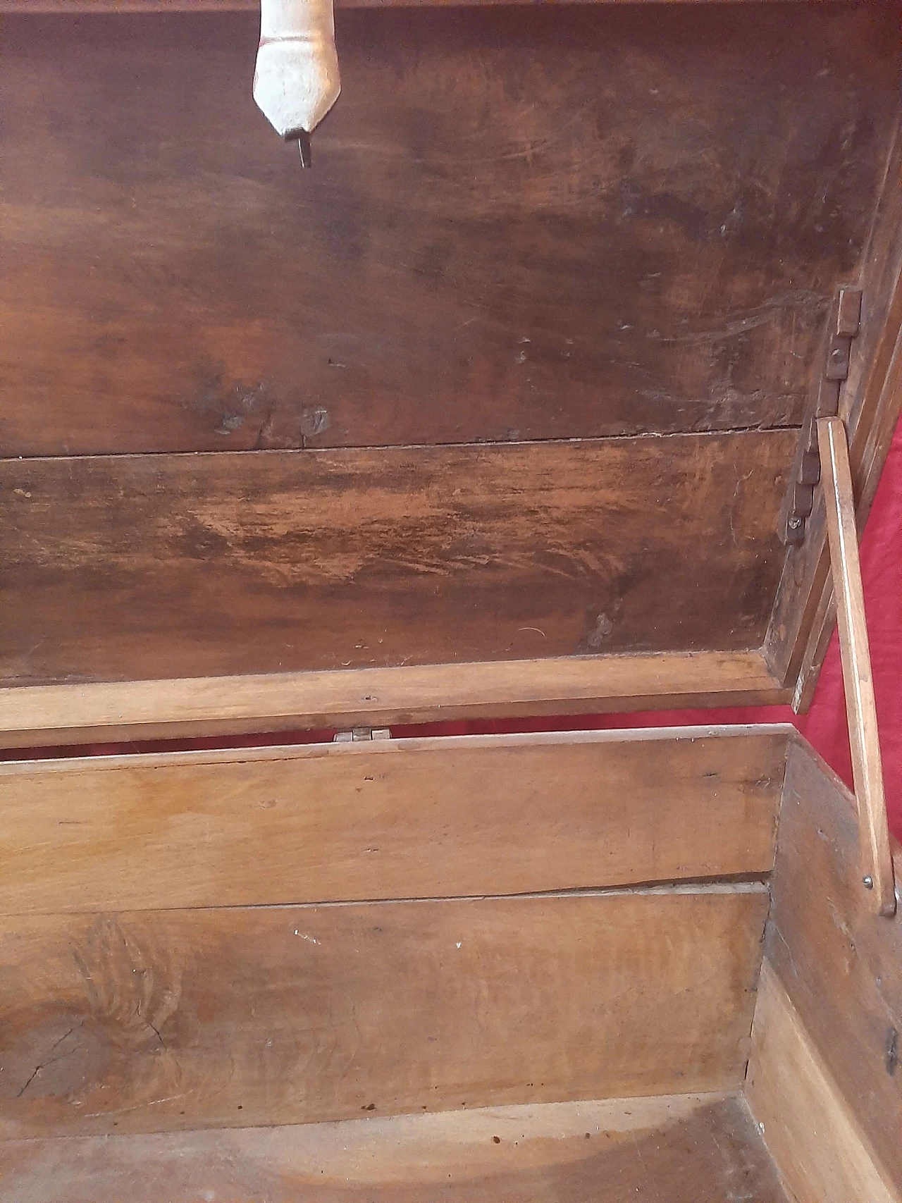 Walnut and metal trunk, early 19th century 7