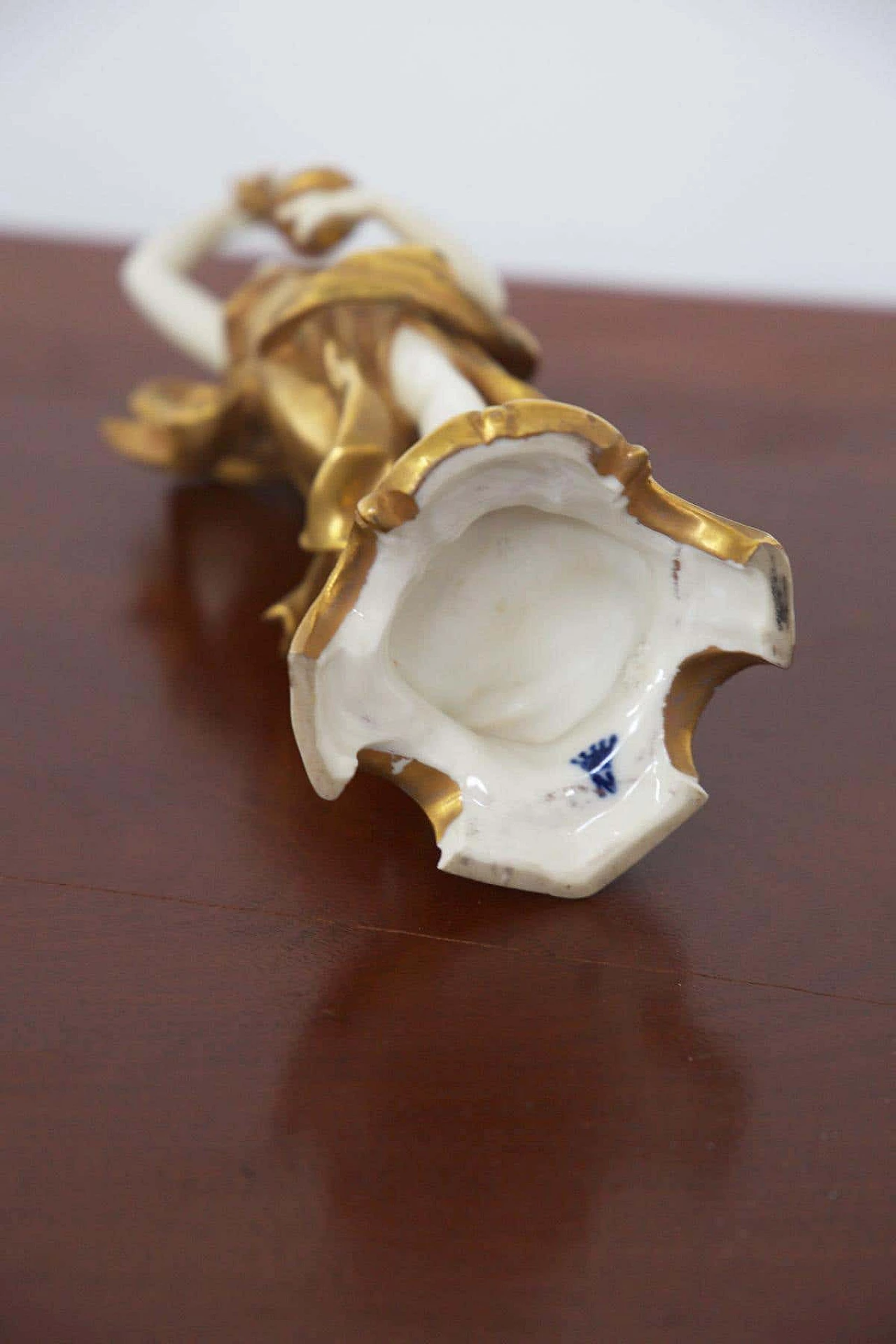 Statuetta Scorpione in ceramica dorata di Capodimonte, inizio '900 4