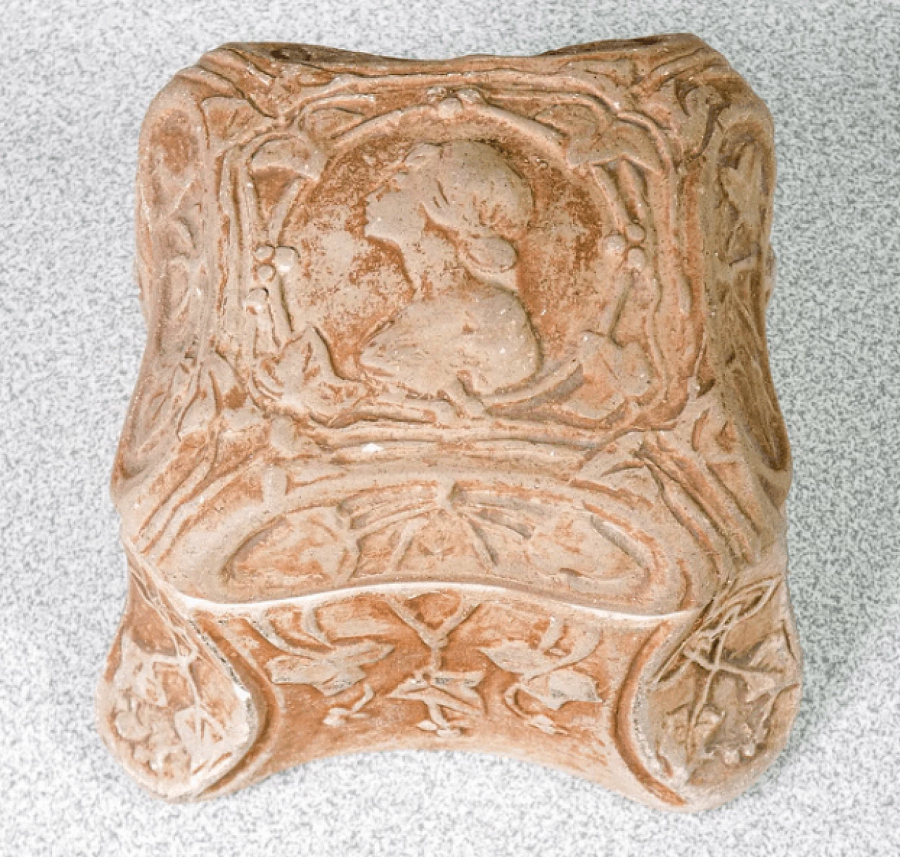 Small ceramic box by Manifattura Di Signa, early 20th century 3
