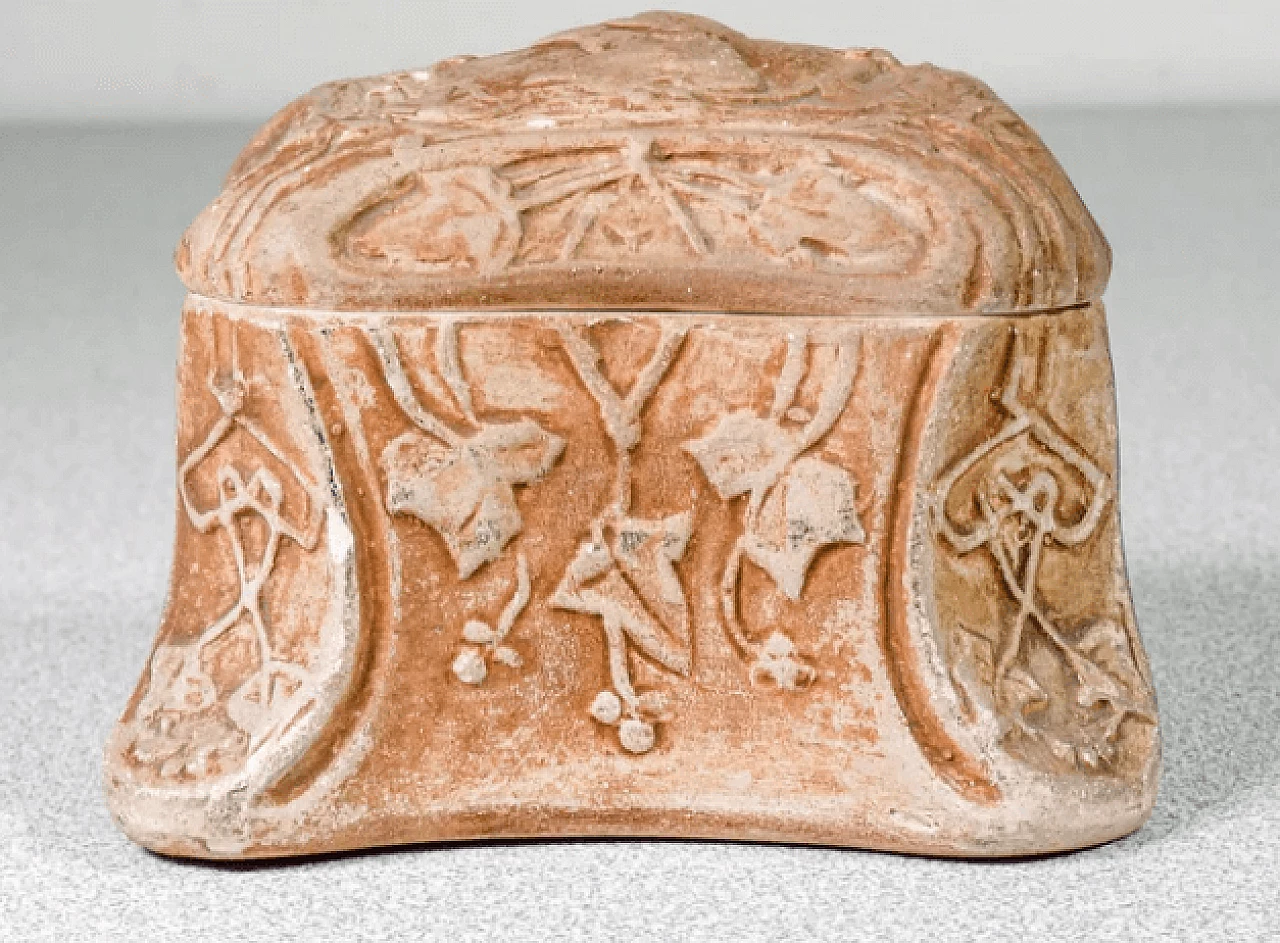 Small ceramic box by Manifattura Di Signa, early 20th century 4