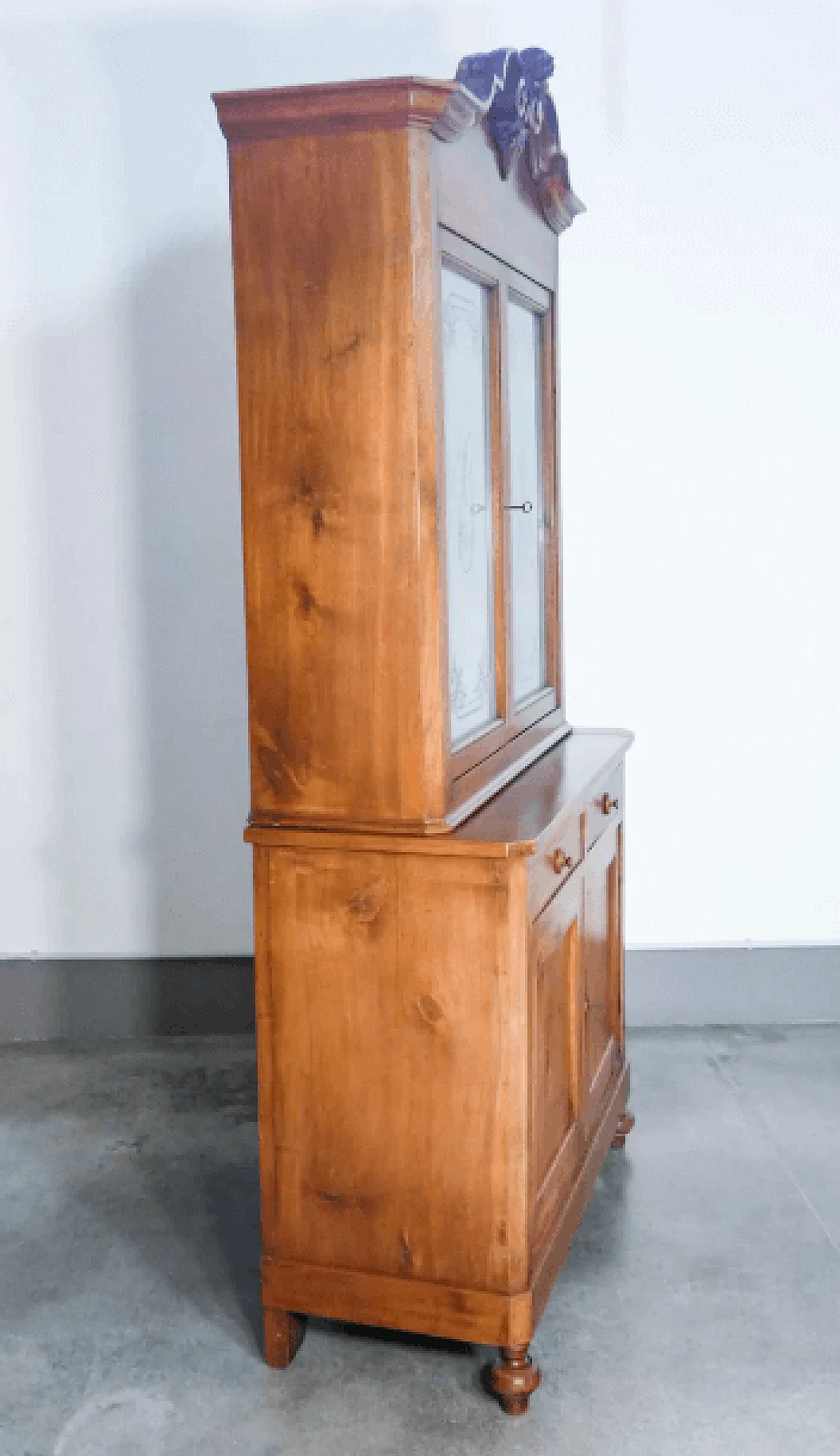 Charles X sideboard with glass cabinet and extractable top, 19th century 10