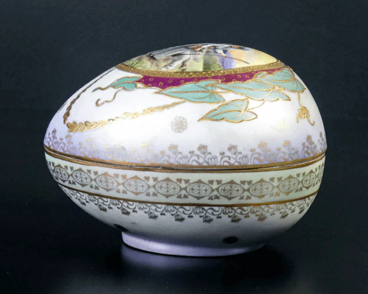 Scatolina a uovo in ceramica di Sèvres dipinta 6