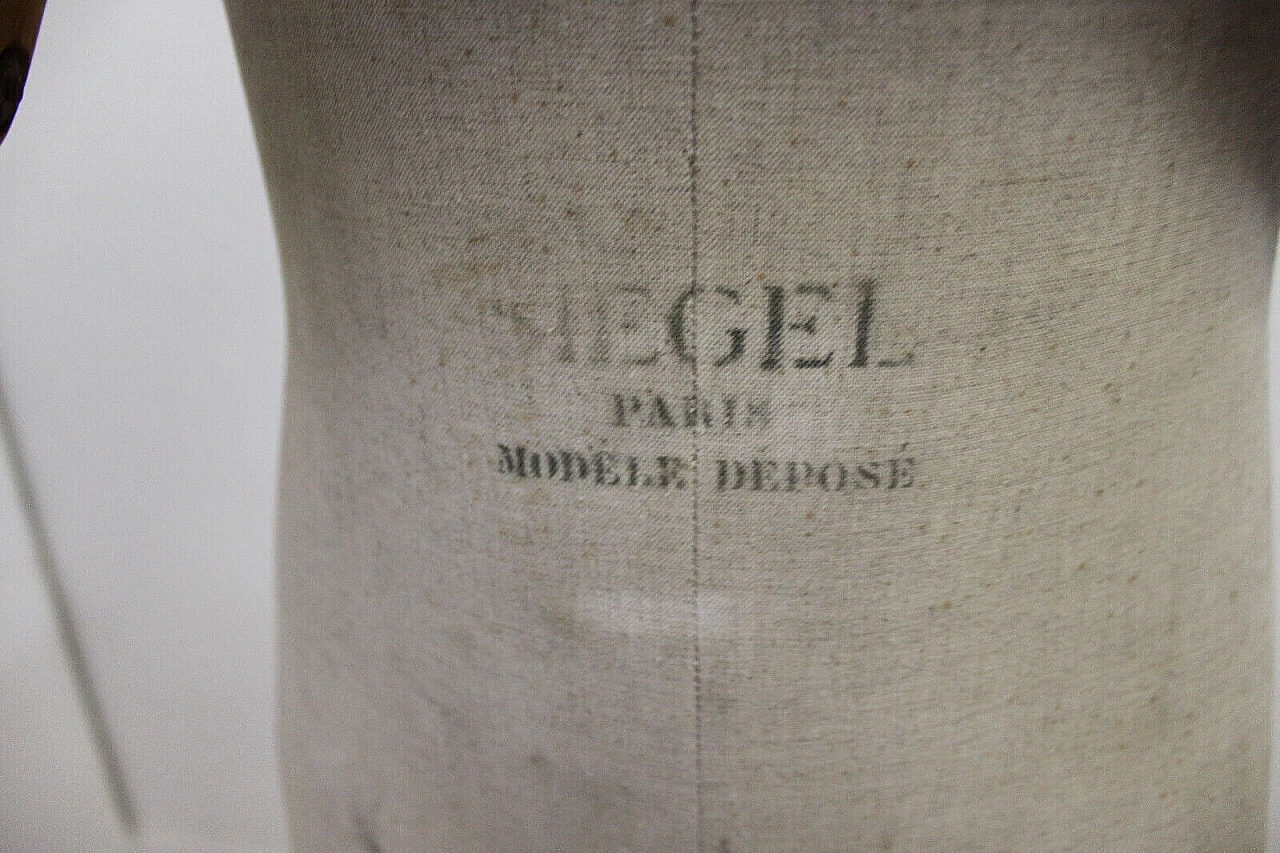 Manichino snodabile in legno e terracotta di Hegel, anni '30 3