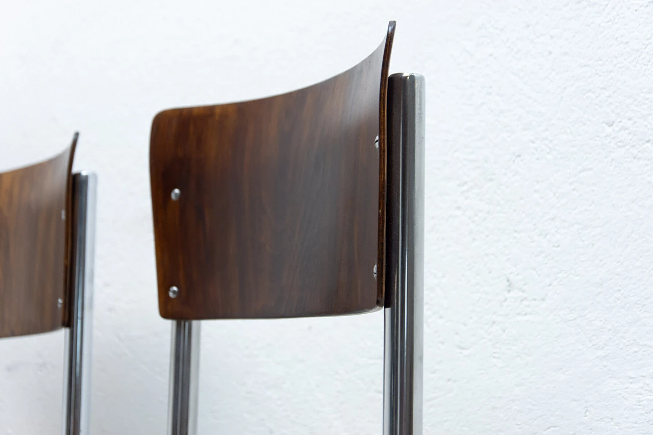 4 Chairs and round bentwood table by Hynek Gottwald, 1930s 23