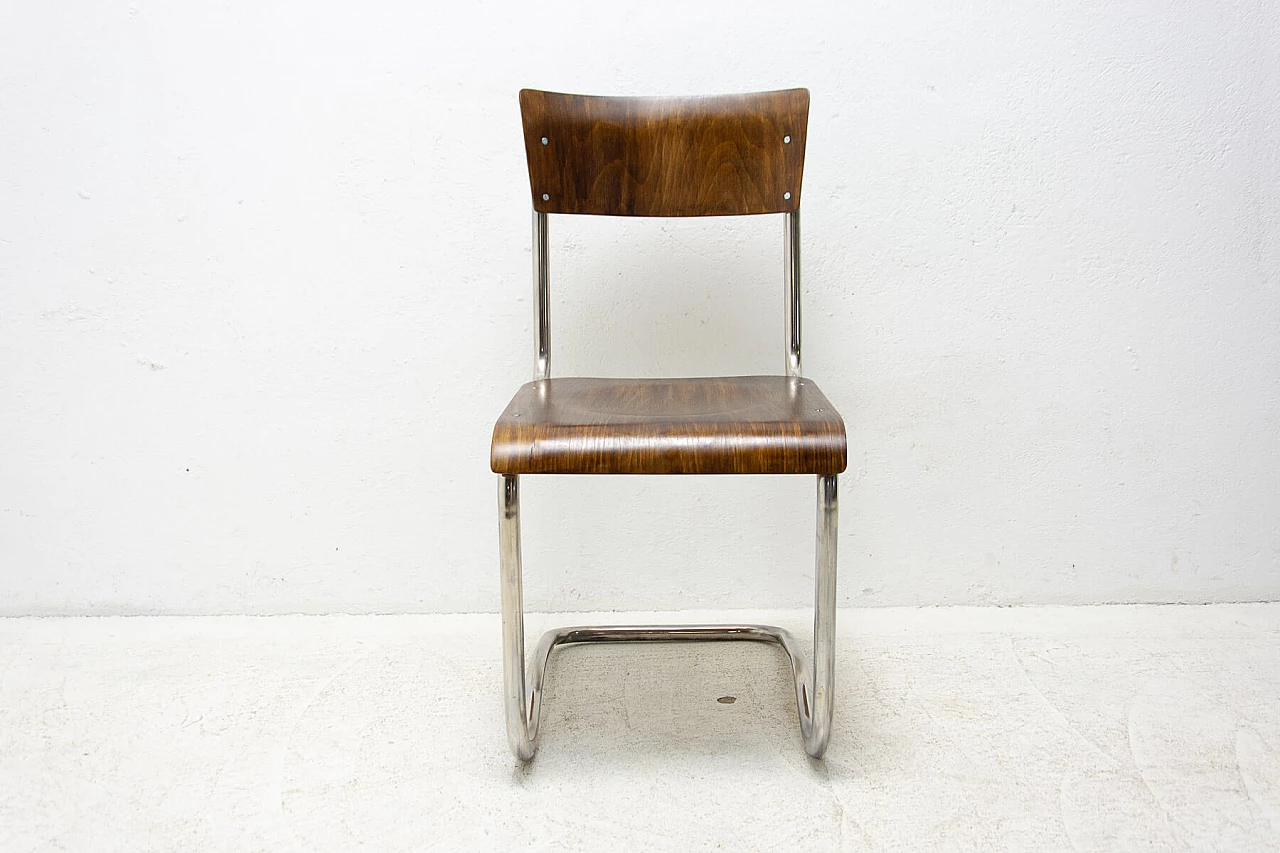 4 Chairs and round bentwood table by Hynek Gottwald, 1930s 24