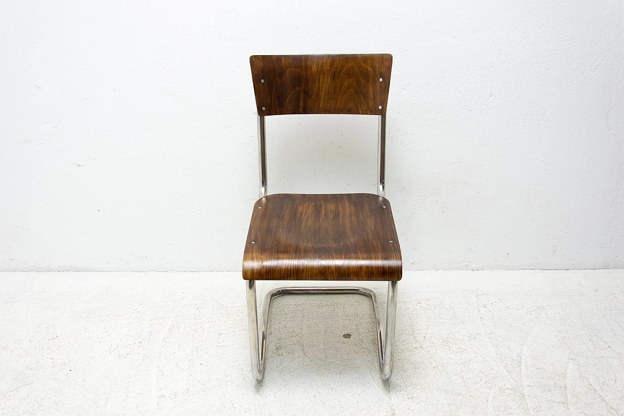 4 Chairs and round bentwood table by Hynek Gottwald, 1930s 25