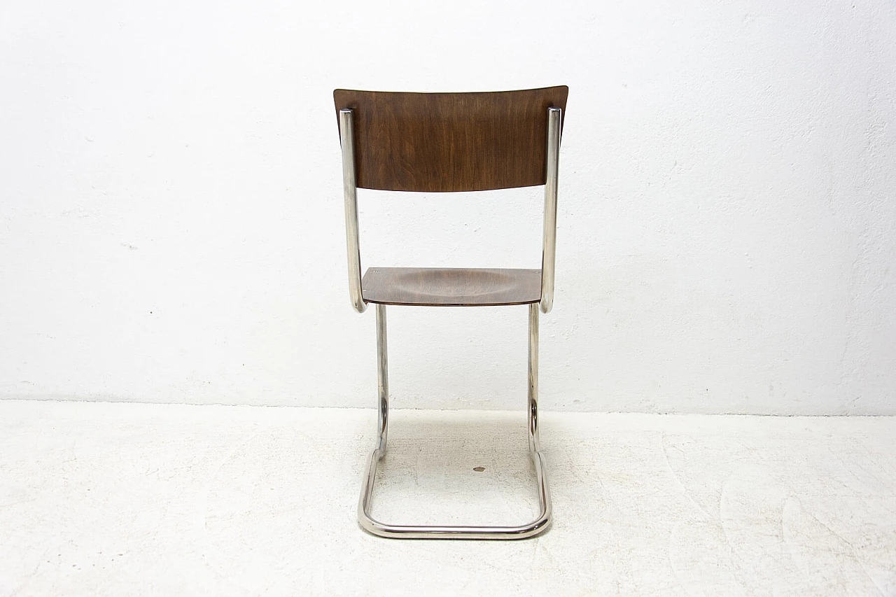 4 Chairs and round bentwood table by Hynek Gottwald, 1930s 29