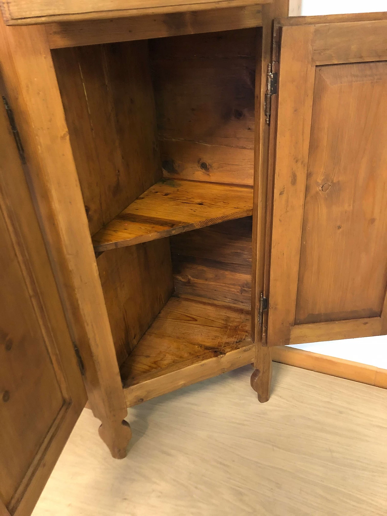 Spruce notched sideboard, late 19th century 8