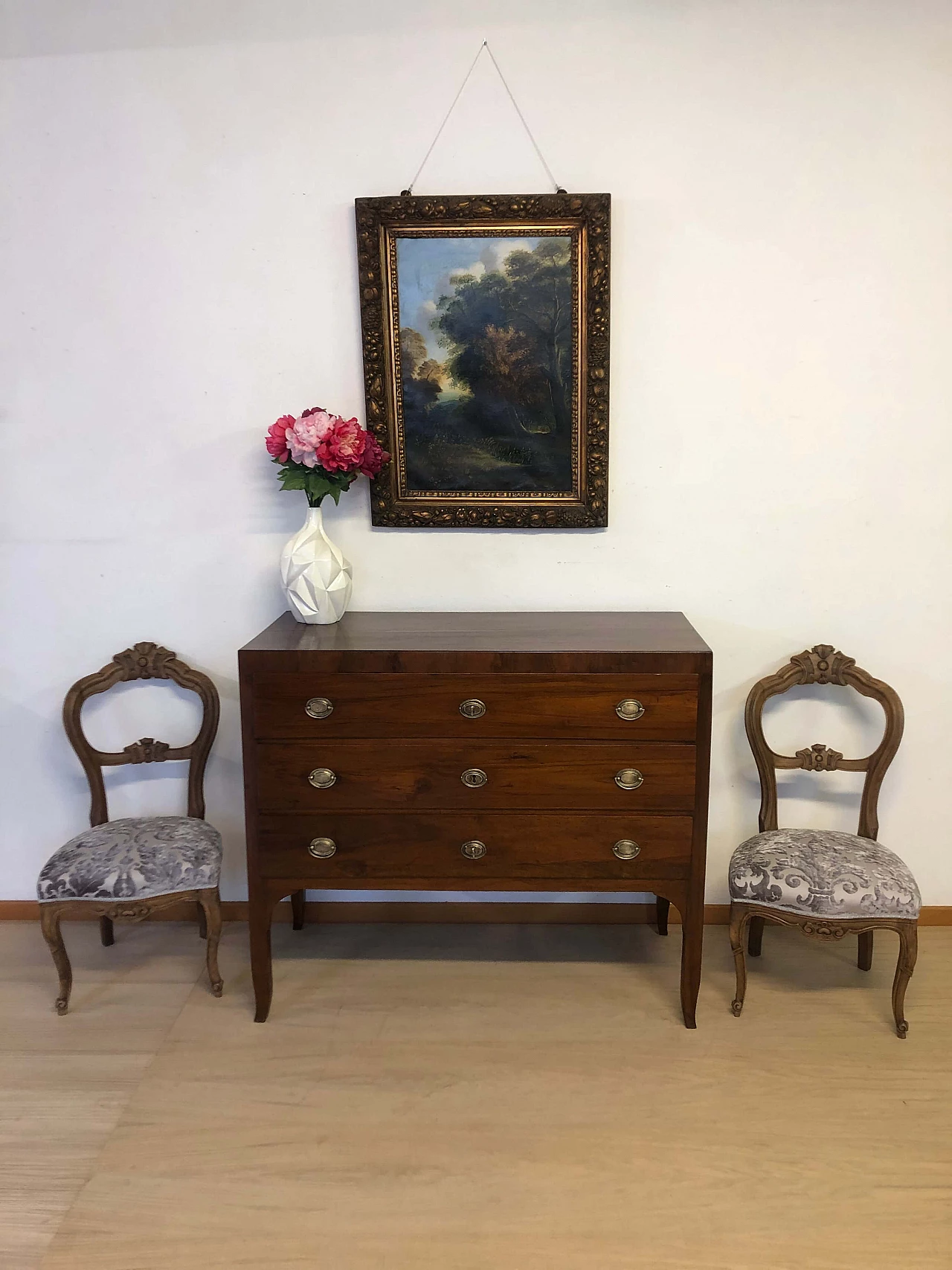 Venetian walnut dresser, late 18th century 1