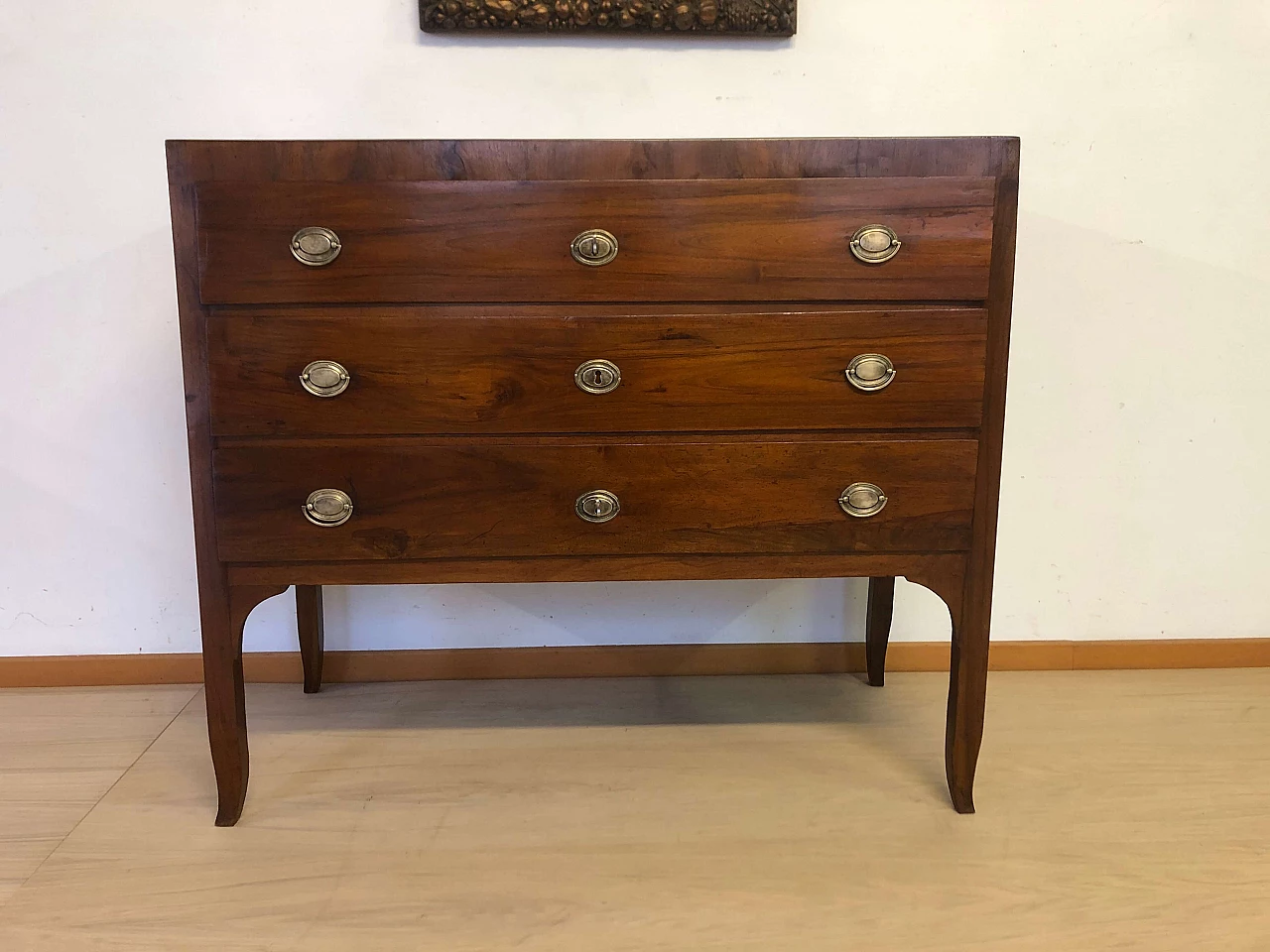 Venetian walnut dresser, late 18th century 2