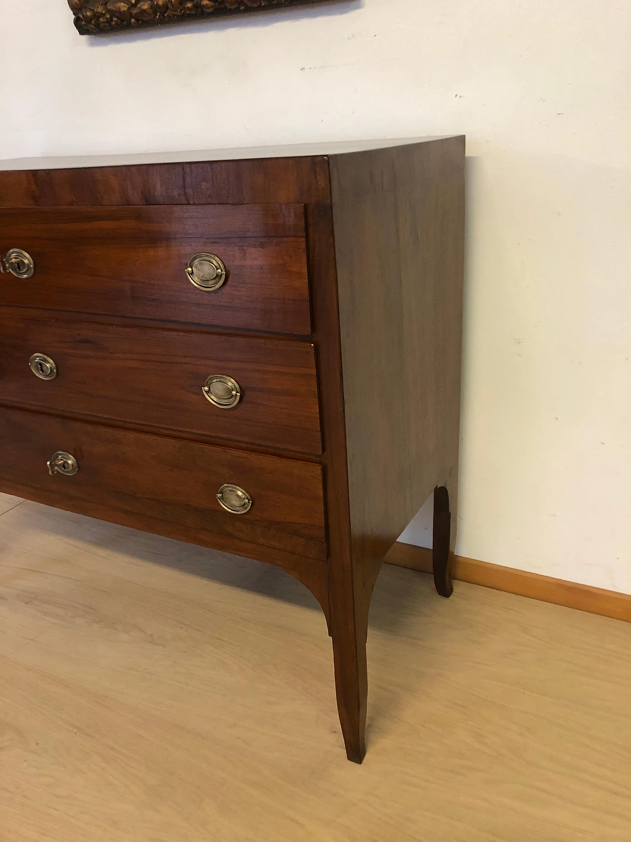 Venetian walnut dresser, late 18th century 3