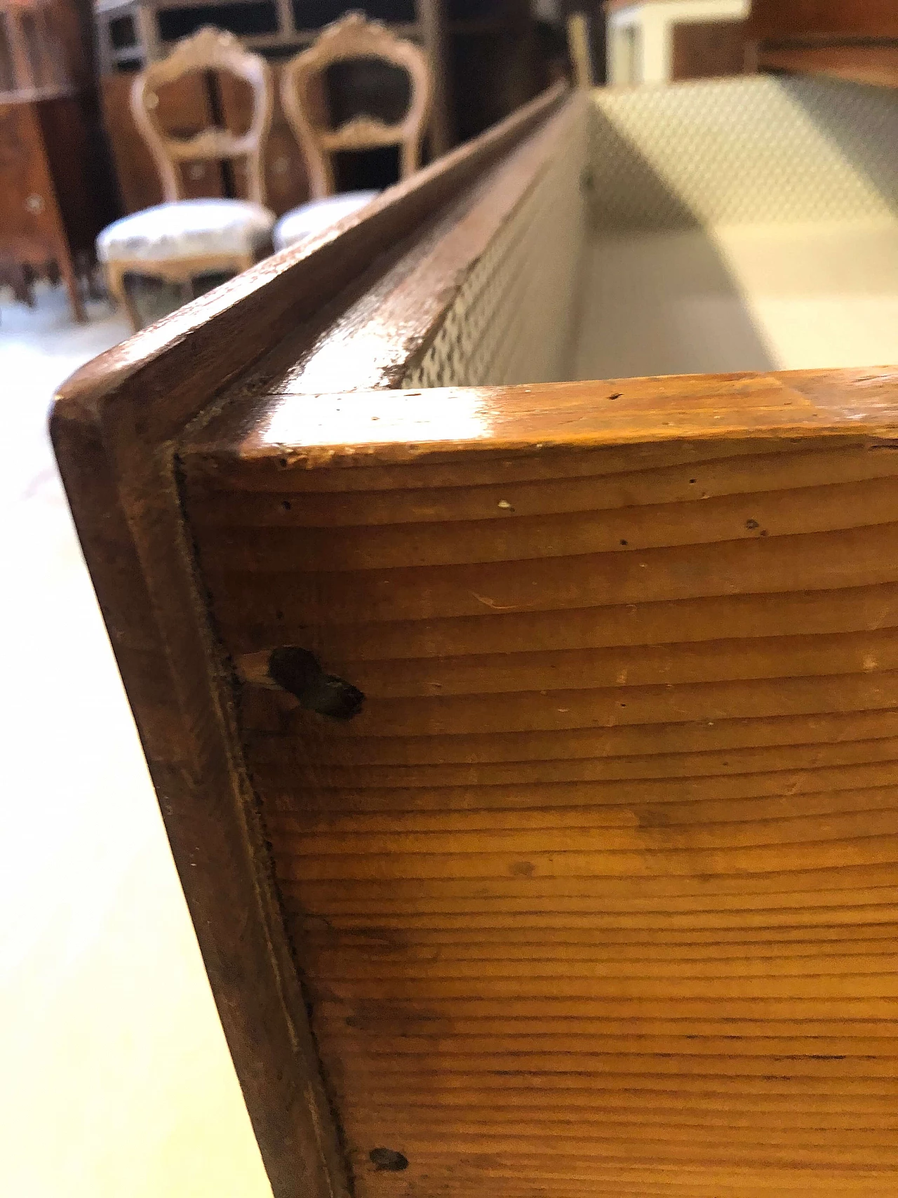 Venetian walnut dresser, late 18th century 9