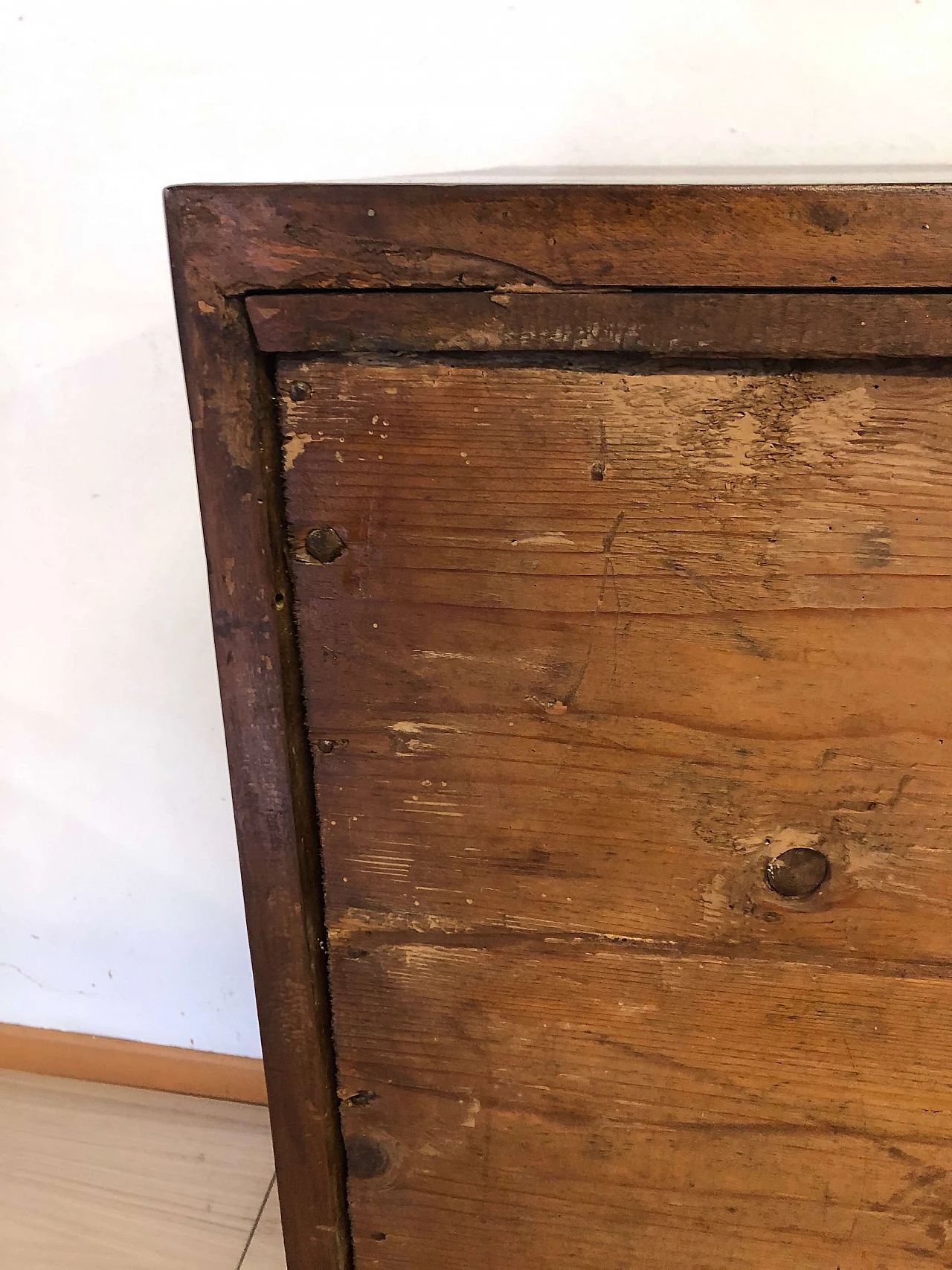 Venetian walnut dresser, late 18th century 17