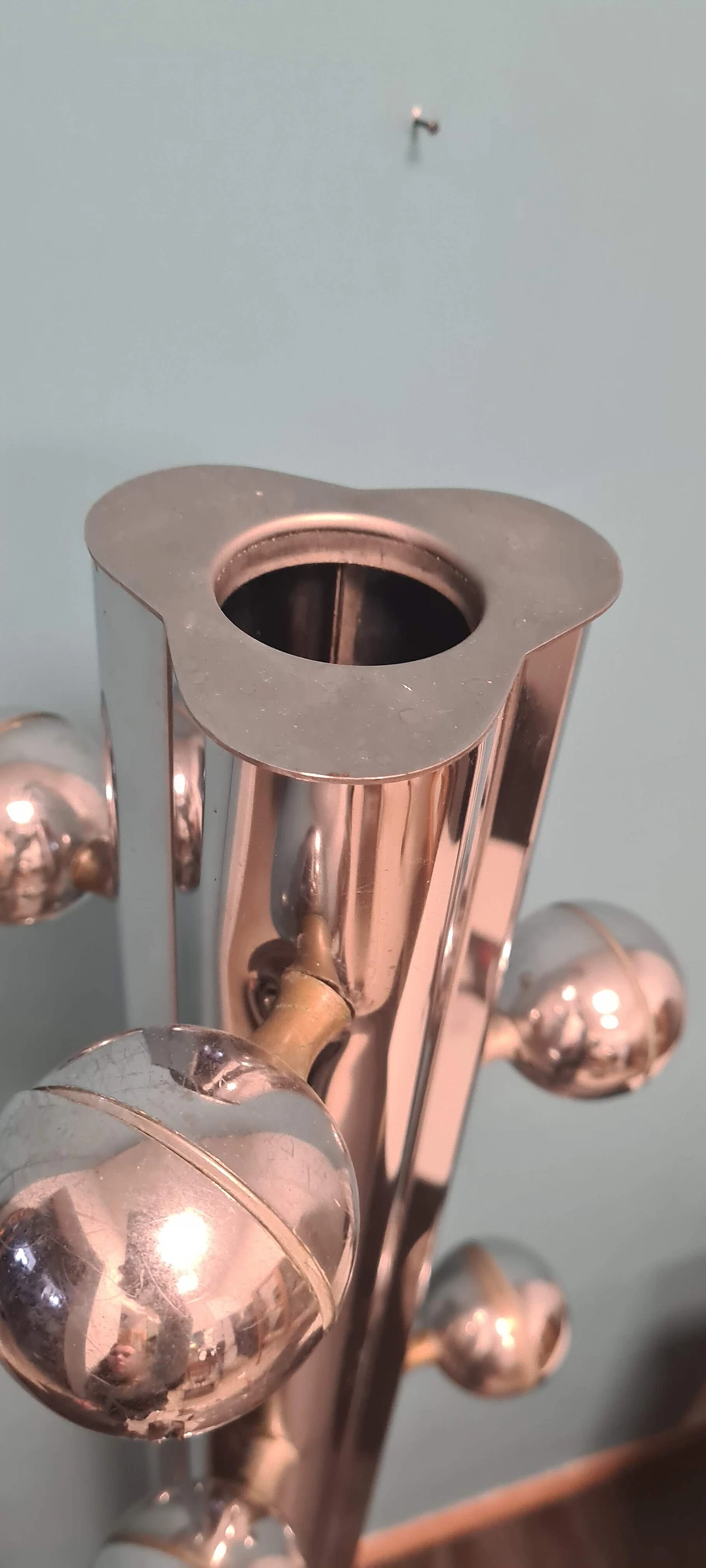 Chromed steel and wood standing coat rack, 1970s 8