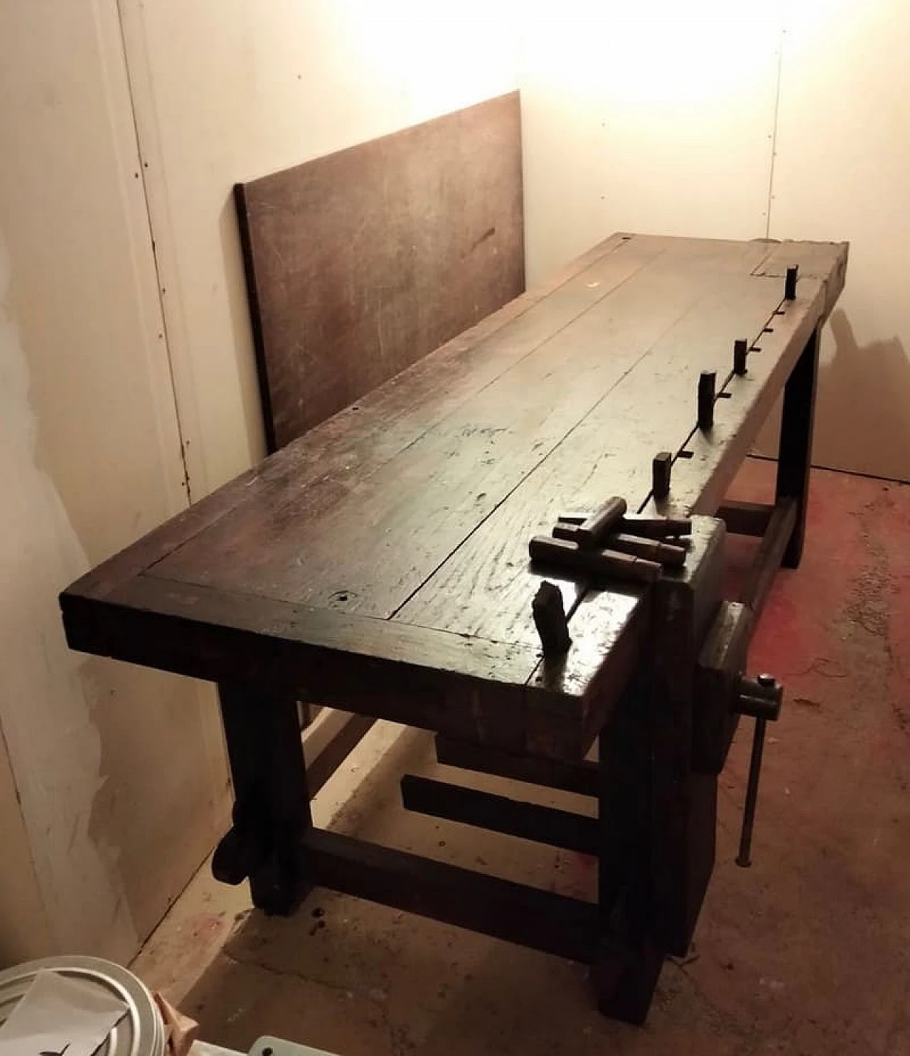 Solid wood carpenter's bench 1