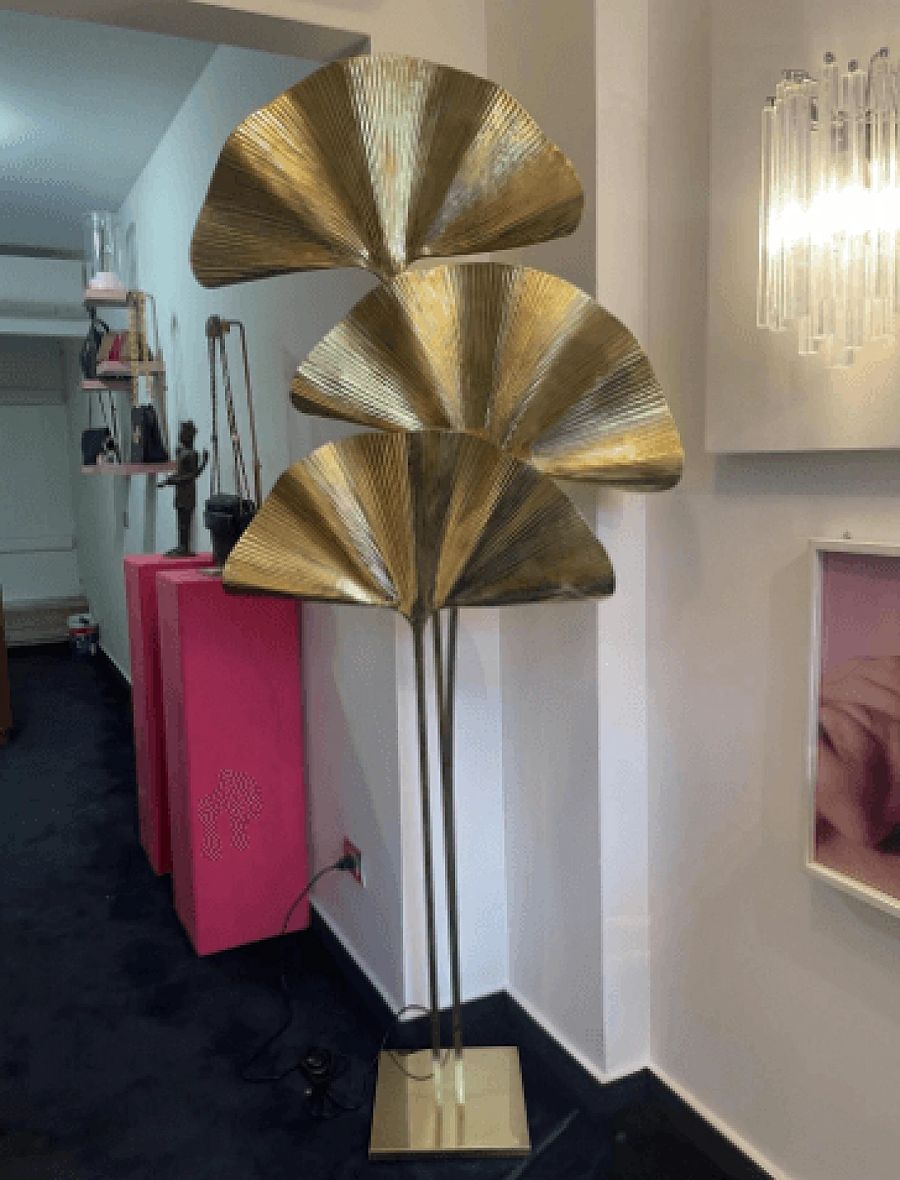 Brass floor lamp with leaves 3