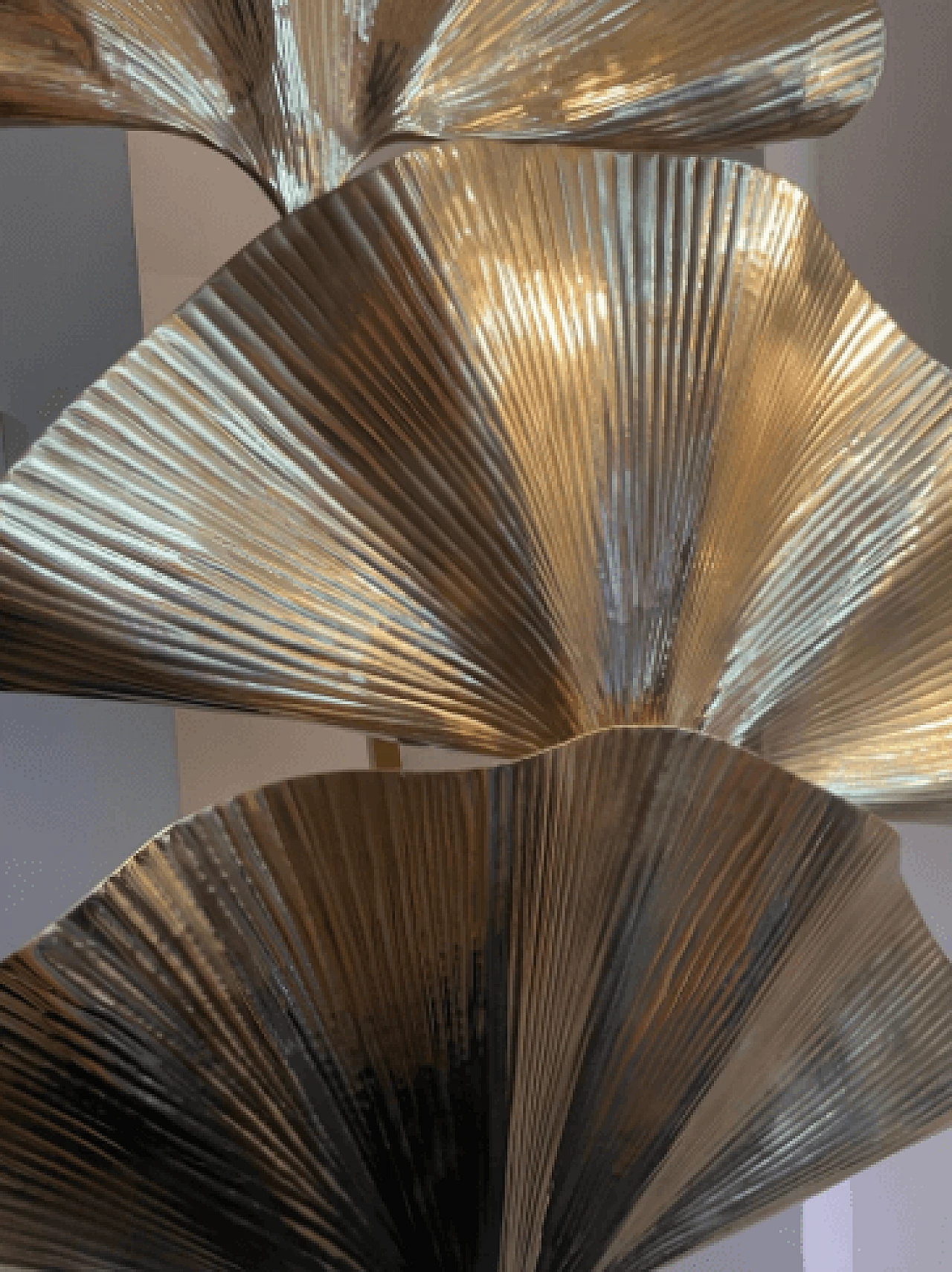 Brass floor lamp with leaves 5