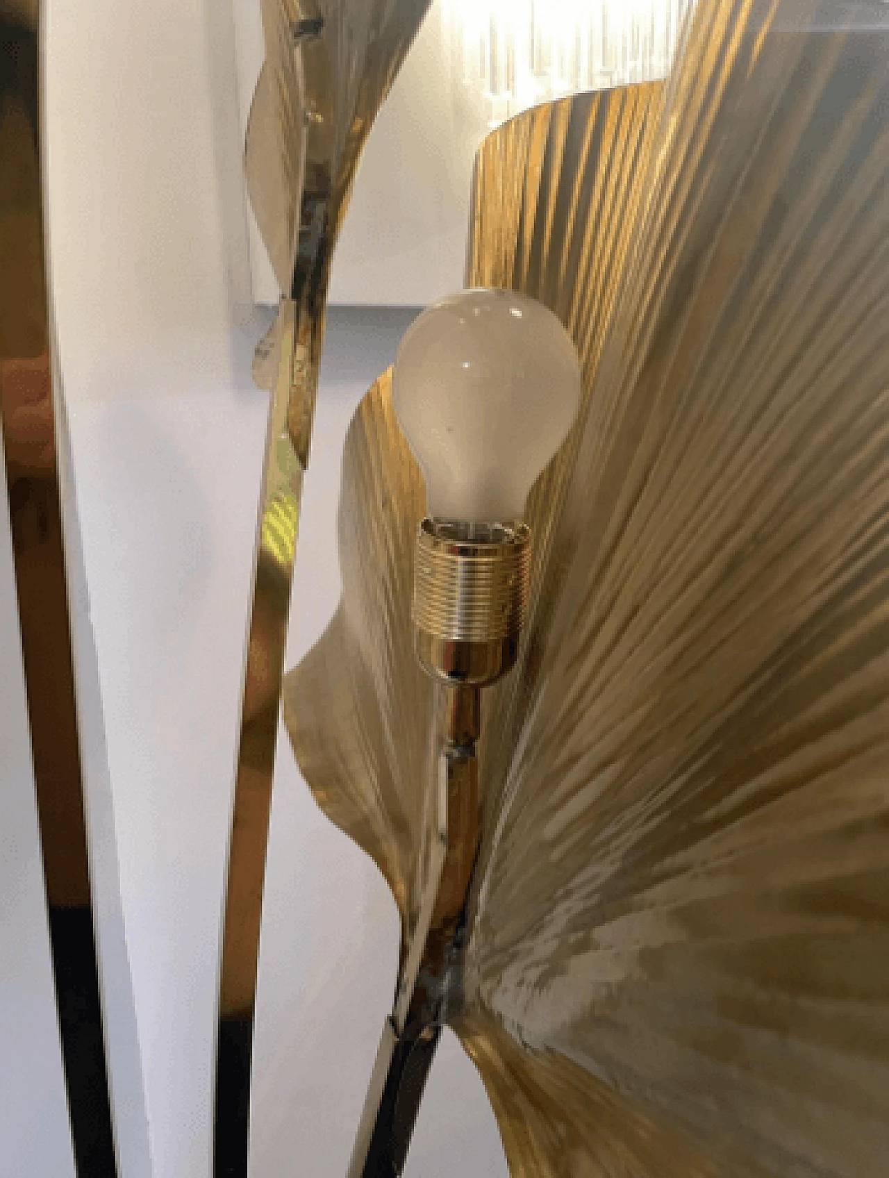 Brass floor lamp with leaves 12