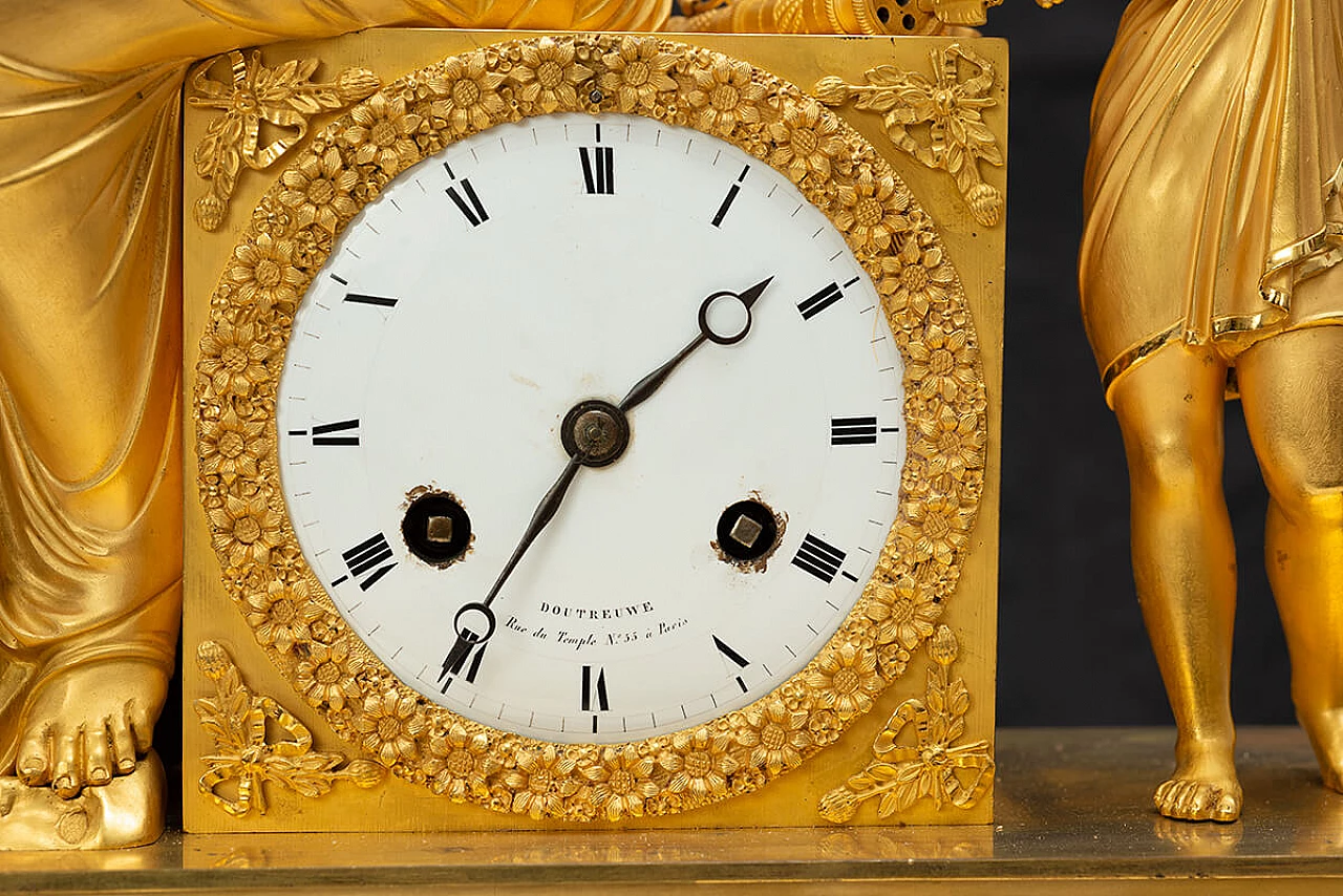 Finely chased gilded bronze Empire clock, 19th century 2