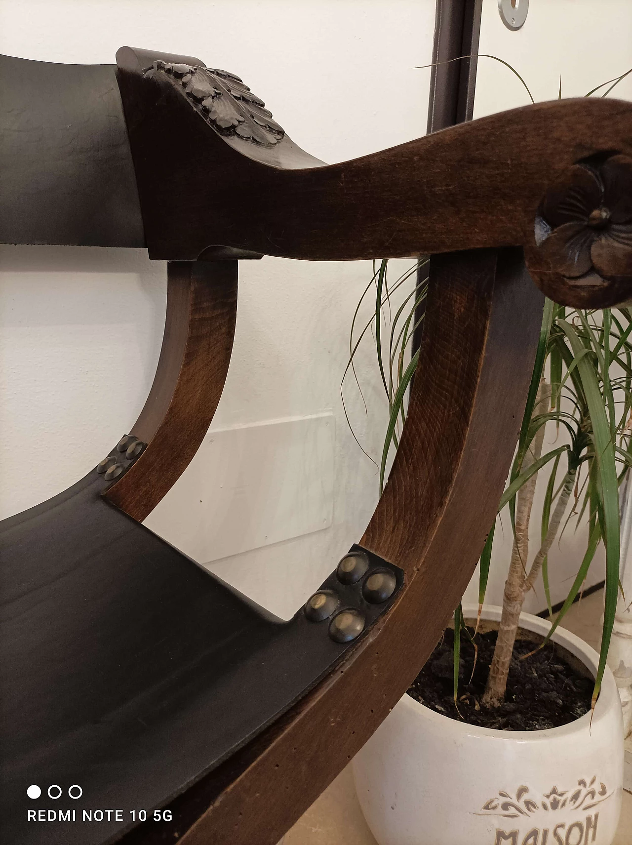 Sedia Savonarola stile Neorinascimentale in massello di noce, inizio '900 5