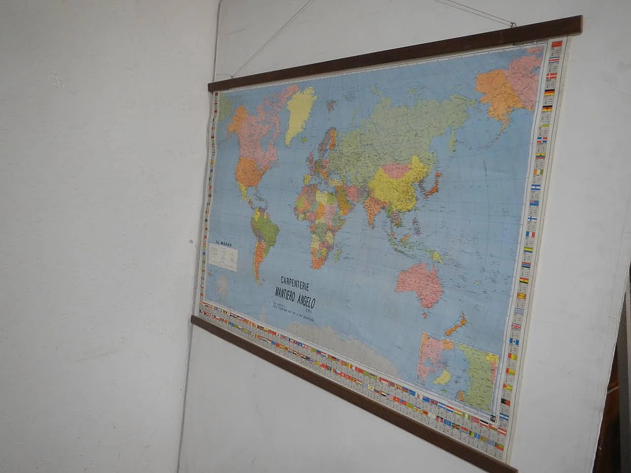 Carta geografica del mondo di Freytag & Berndt, anni '80 1