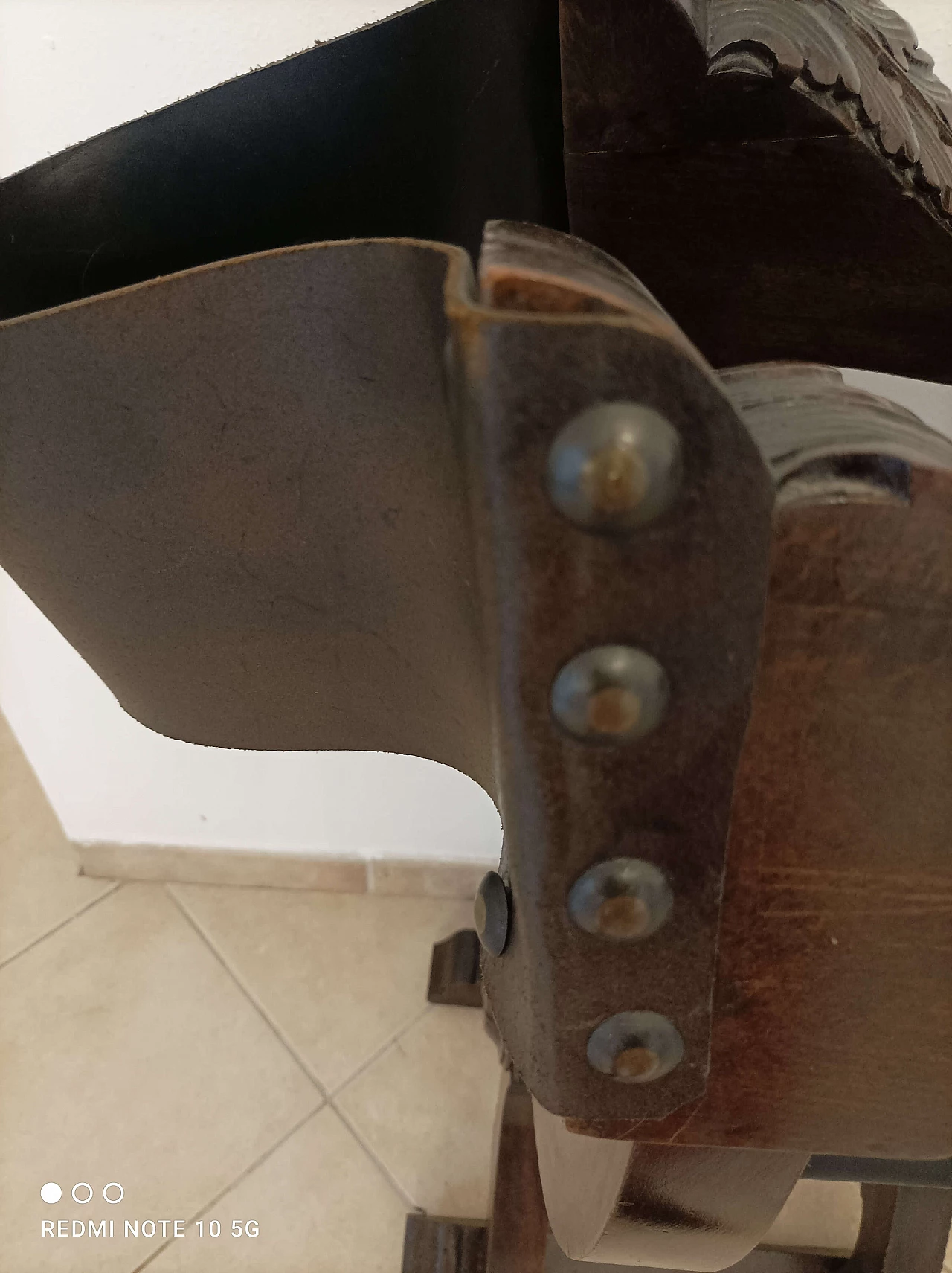 Sedia Savonarola stile Neorinascimentale in massello di noce, inizio '900 21