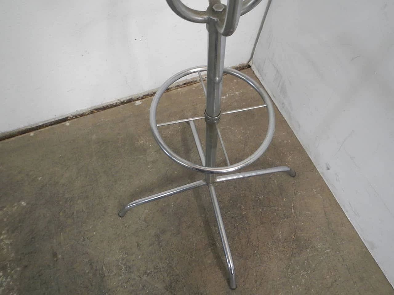 Chrome-plated metal entrance coat rack by FAACME, 1950s 5