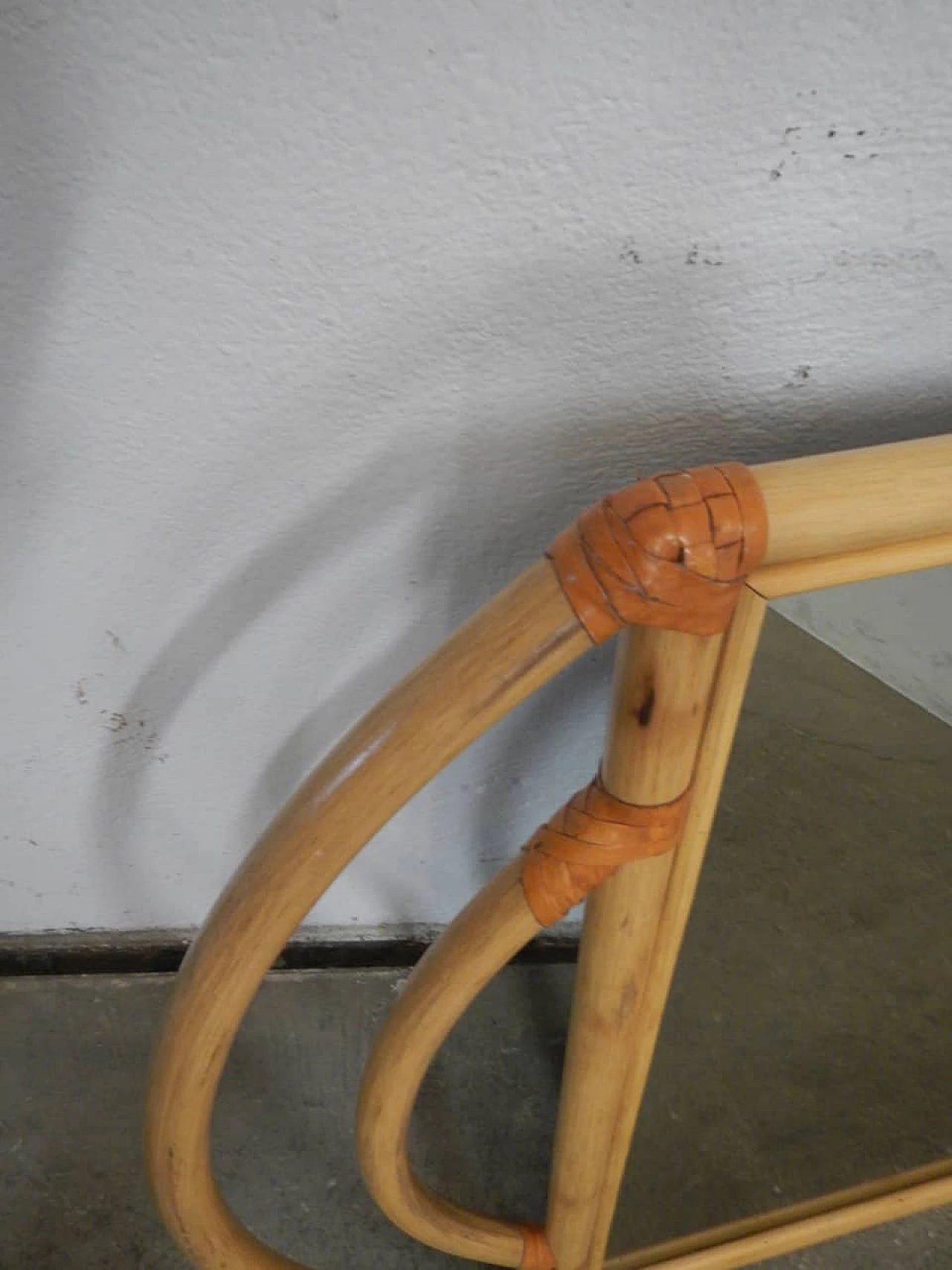 Specchio con cornice in rattan, anni '70 3